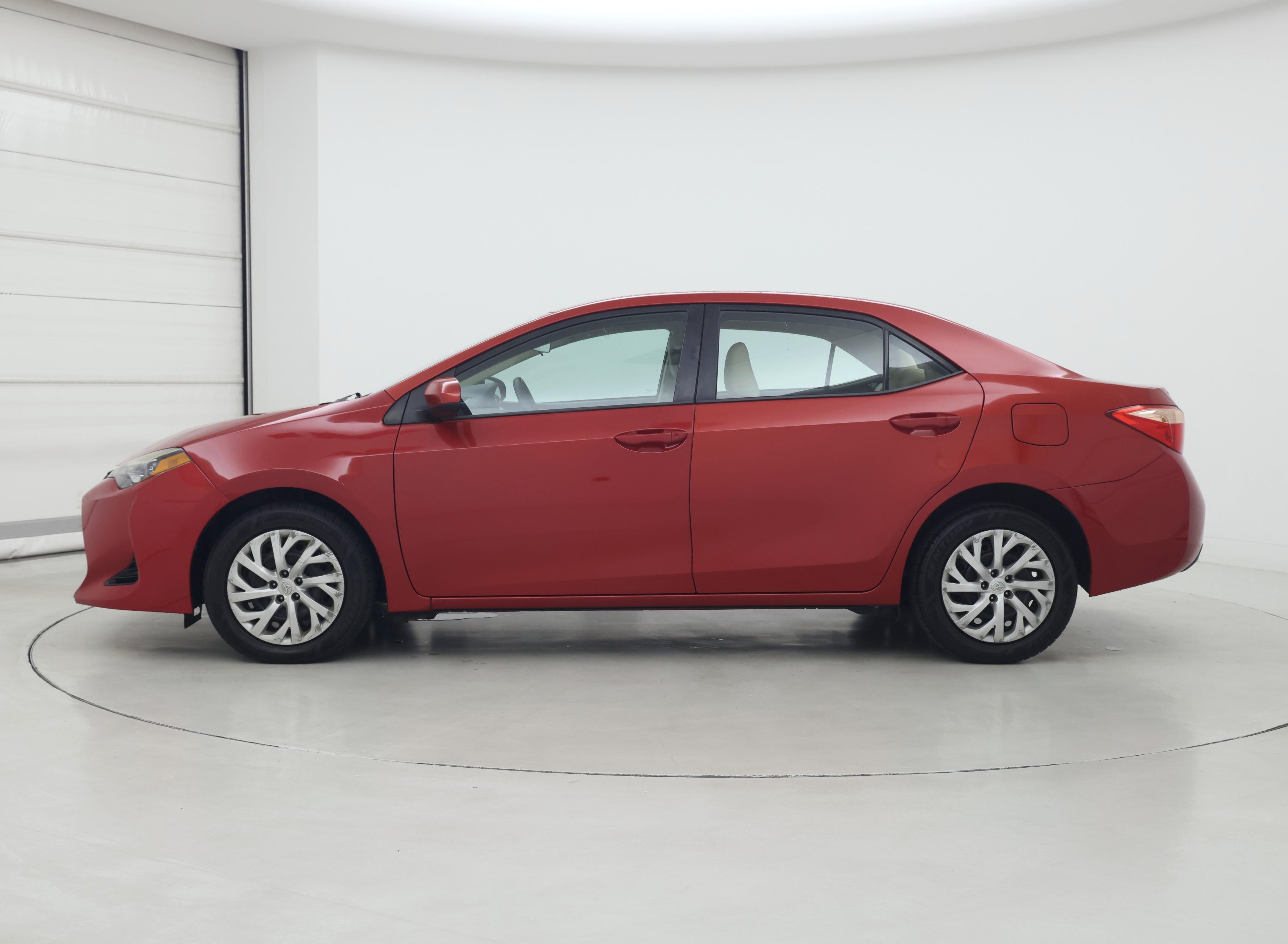 Thumbnail: 2018 Toyota Corolla - 3