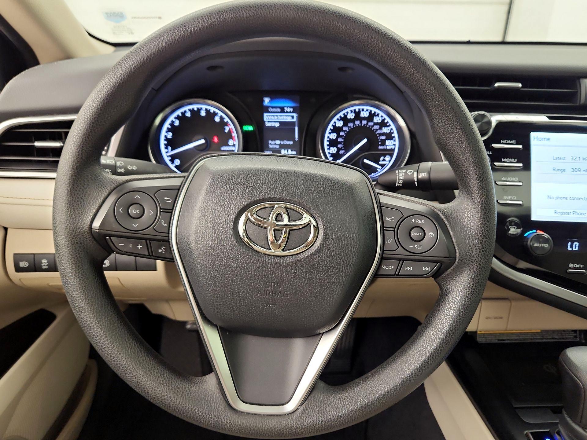 Thumbnail: 2018 Toyota Camry - 10