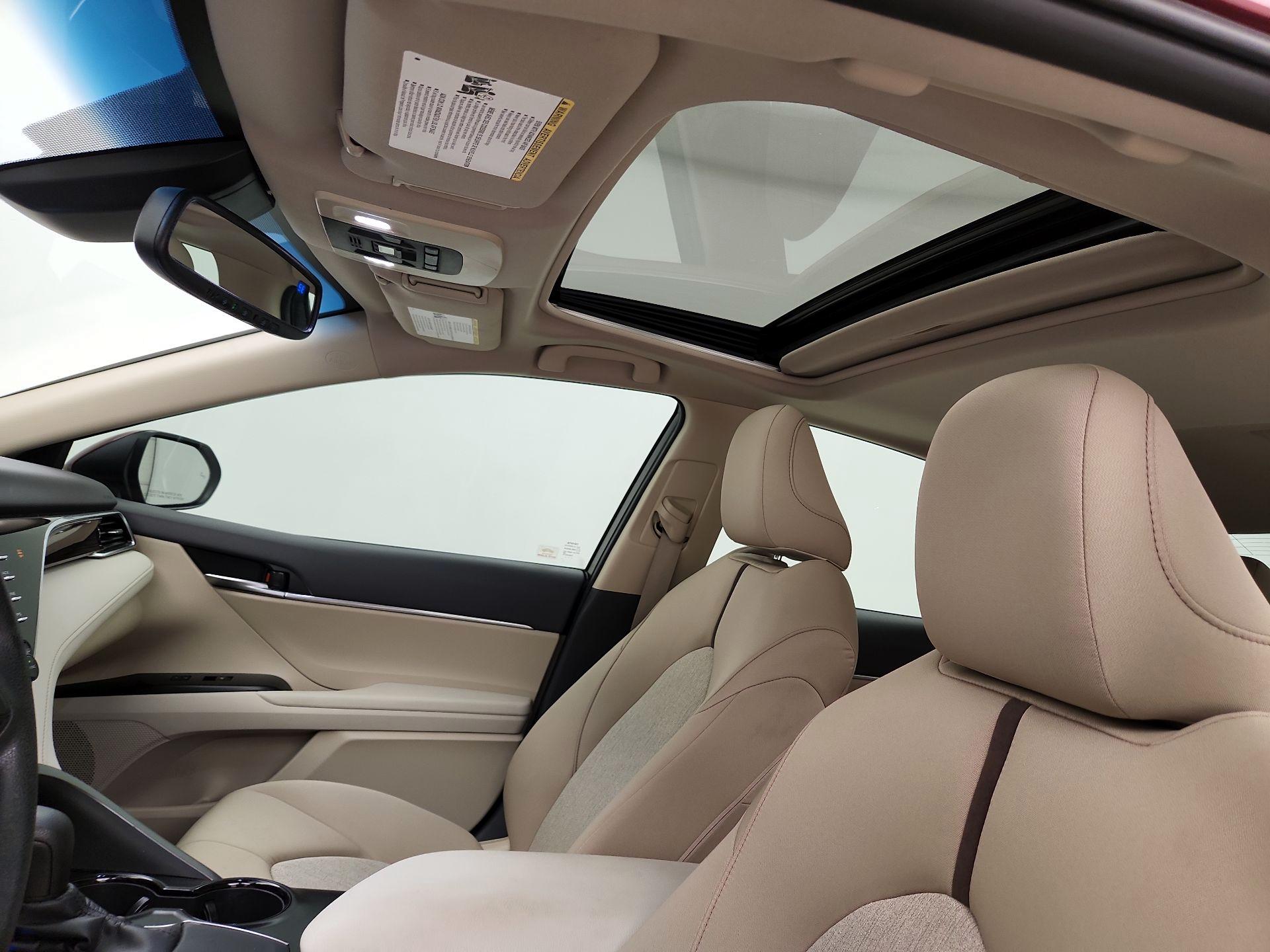 Thumbnail: 2018 Toyota Camry - 19