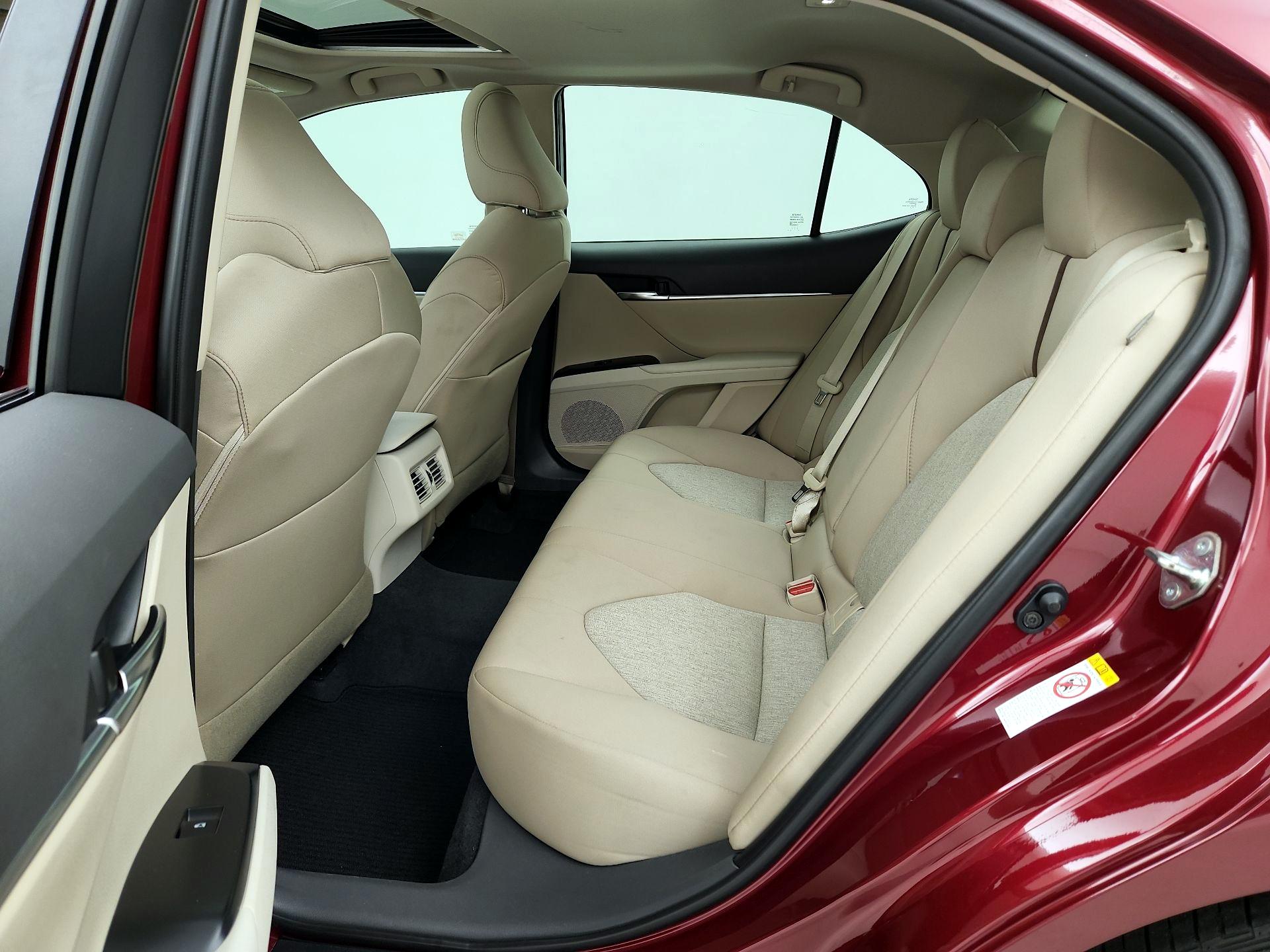 Thumbnail: 2018 Toyota Camry - 20