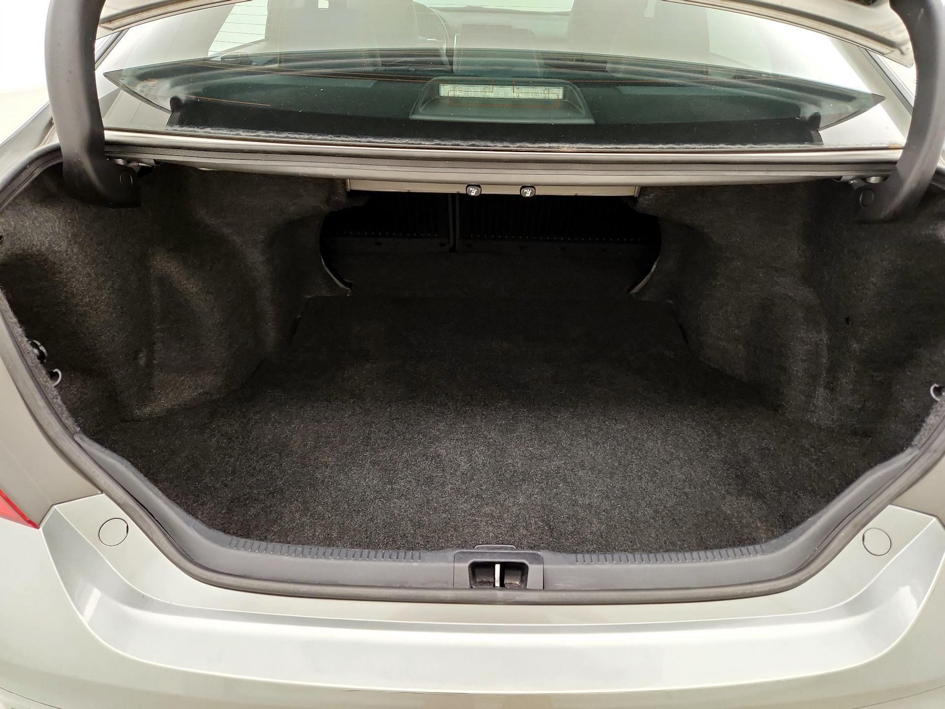 Thumbnail: 2016 Toyota Camry - 20