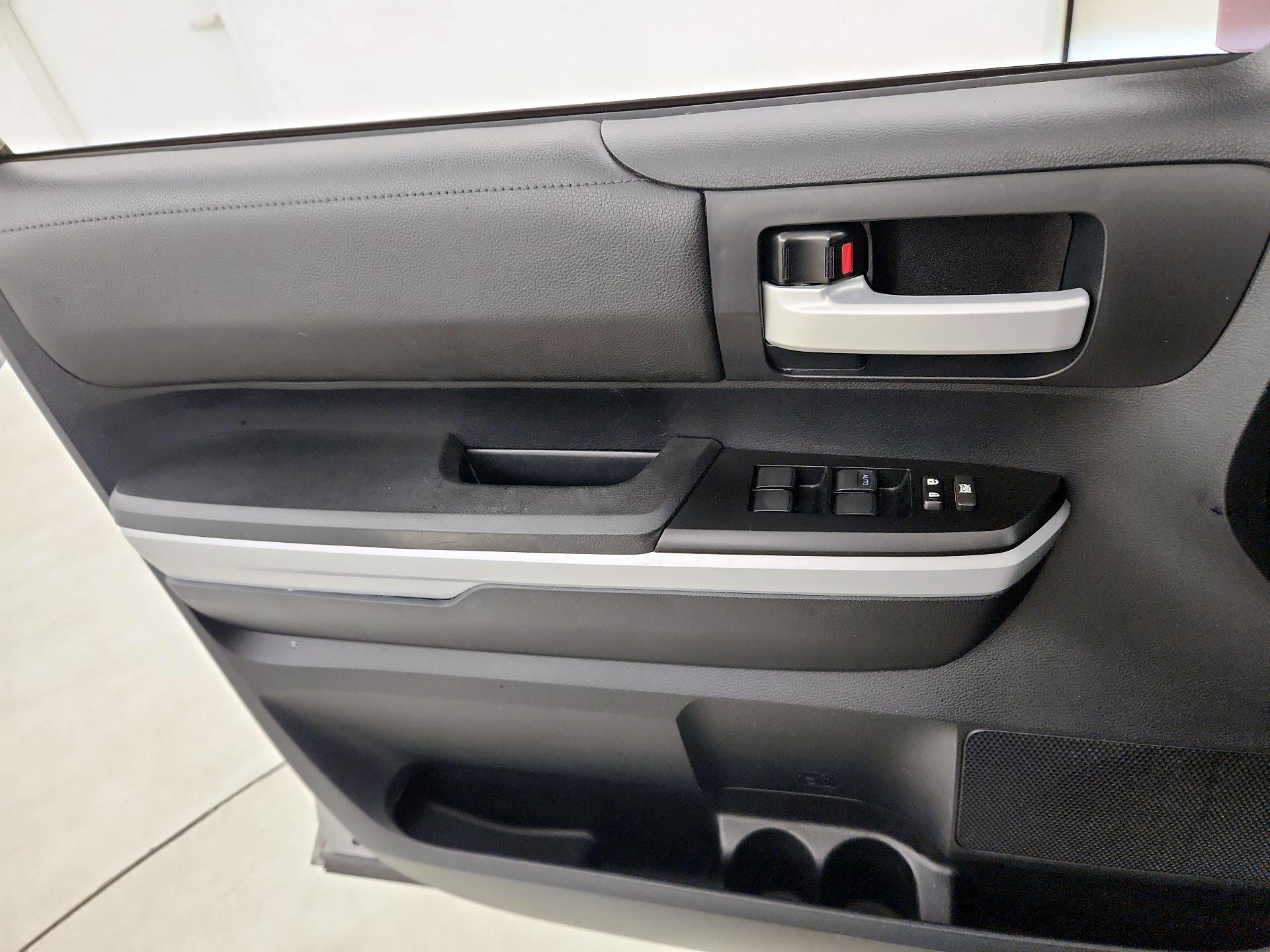 Thumbnail: 2018 Toyota Tundra - 12