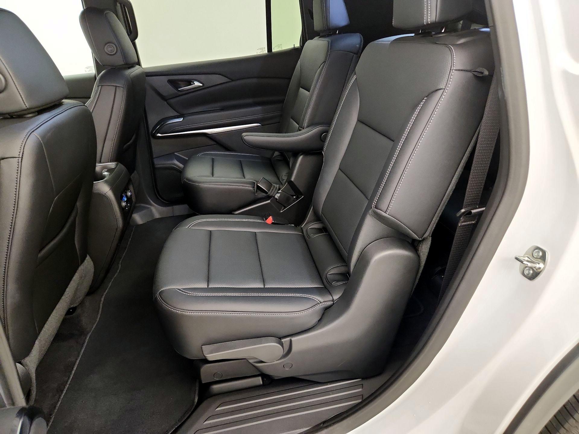 Thumbnail: 2025 Chevrolet Traverse - 20