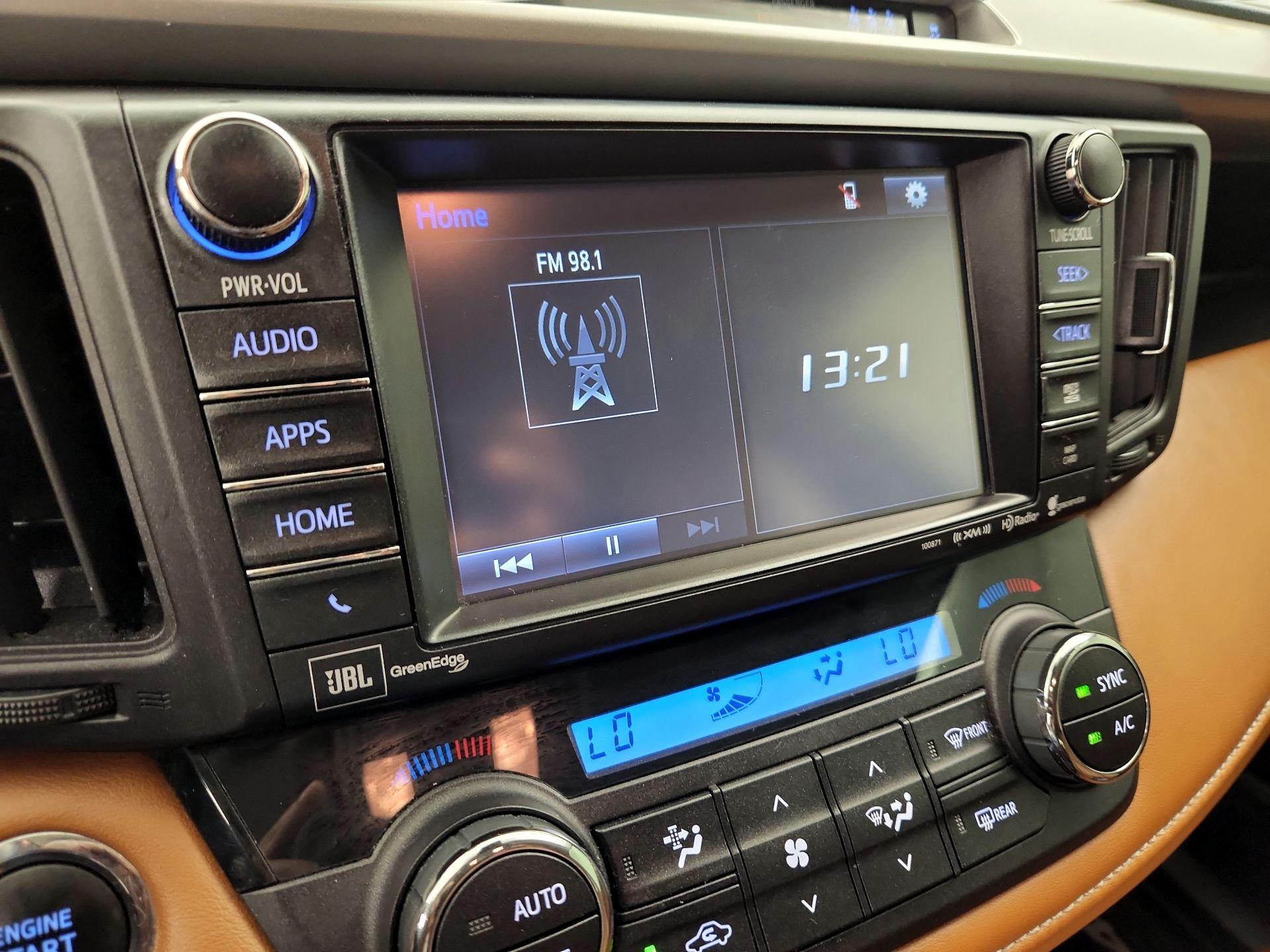 Thumbnail: 2018 Toyota RAV4 - 15