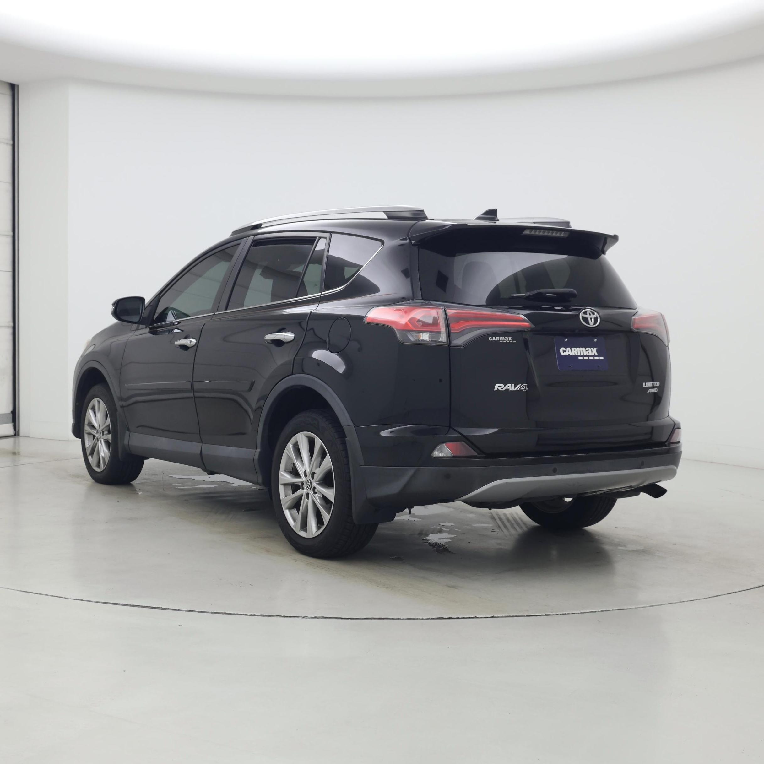 Thumbnail: 2018 Toyota RAV4 - 2