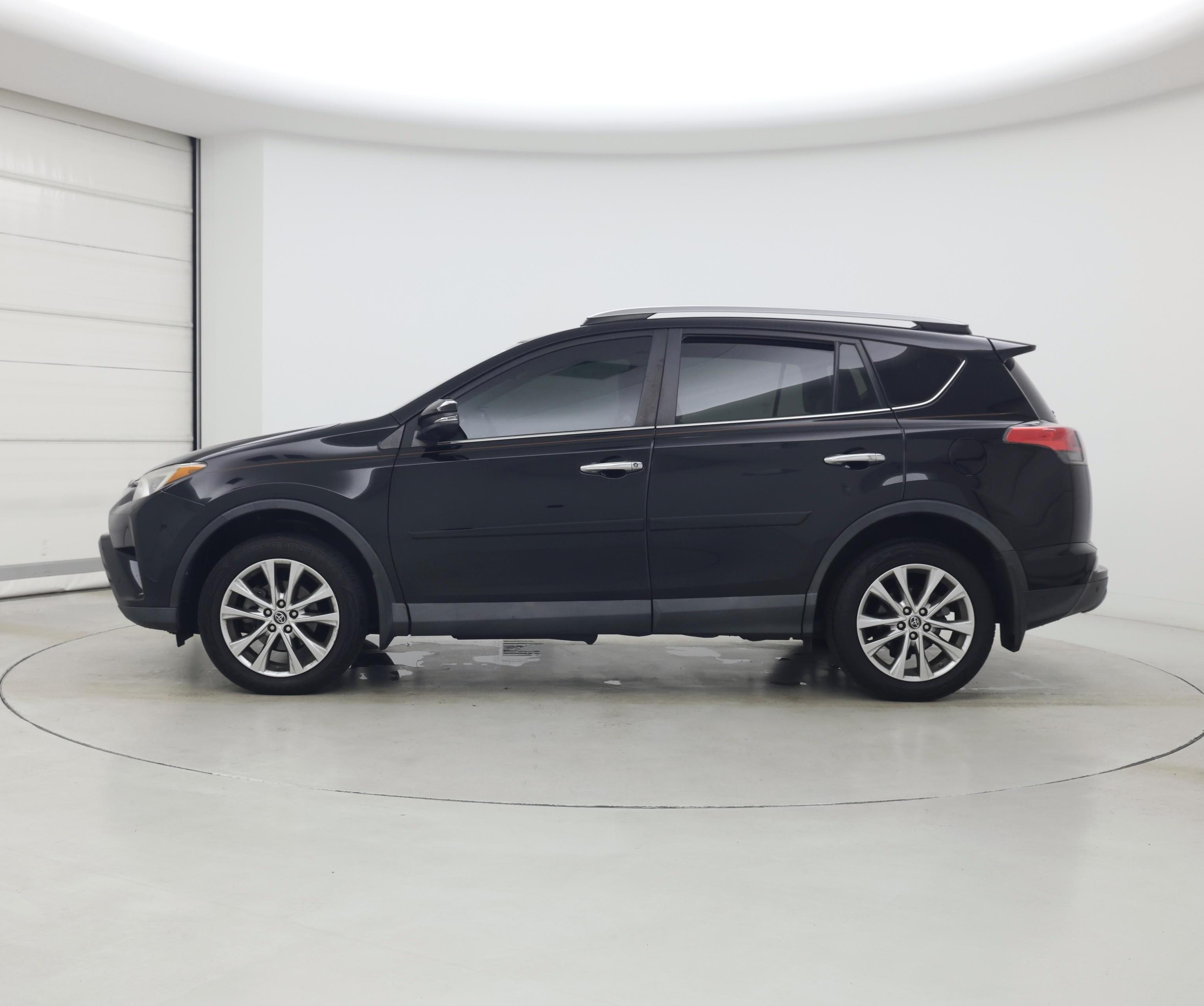 Thumbnail: 2018 Toyota RAV4 - 3