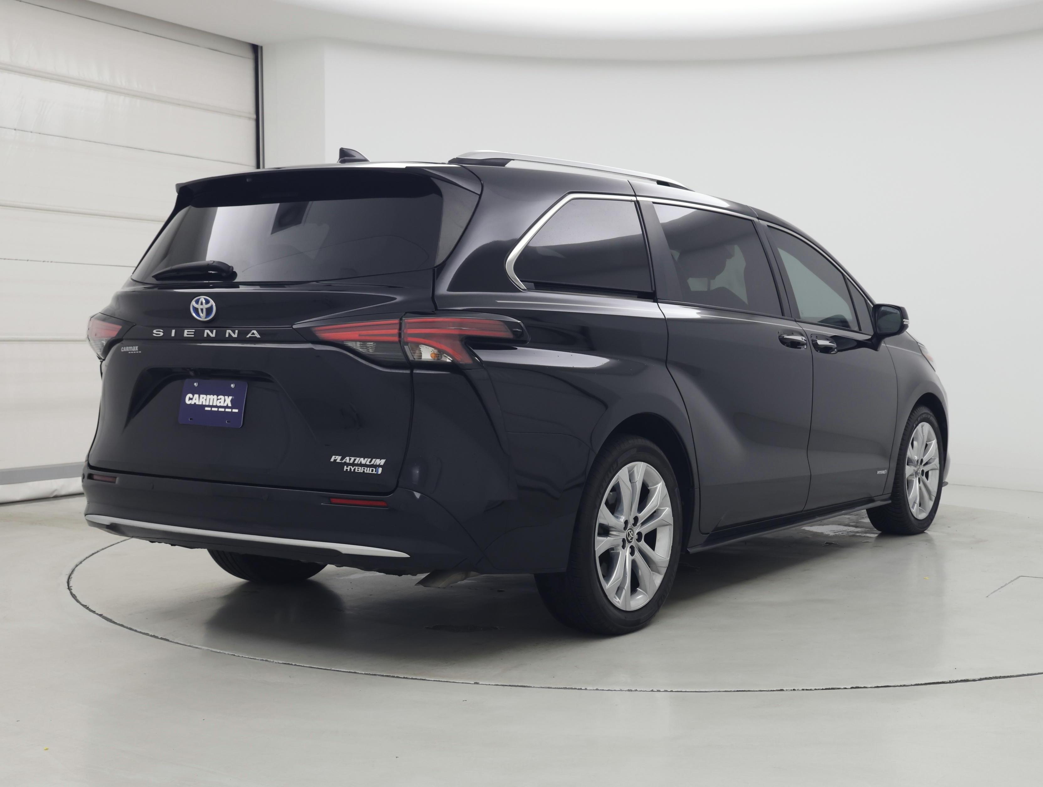 Thumbnail: 2021 Toyota Sienna - 8