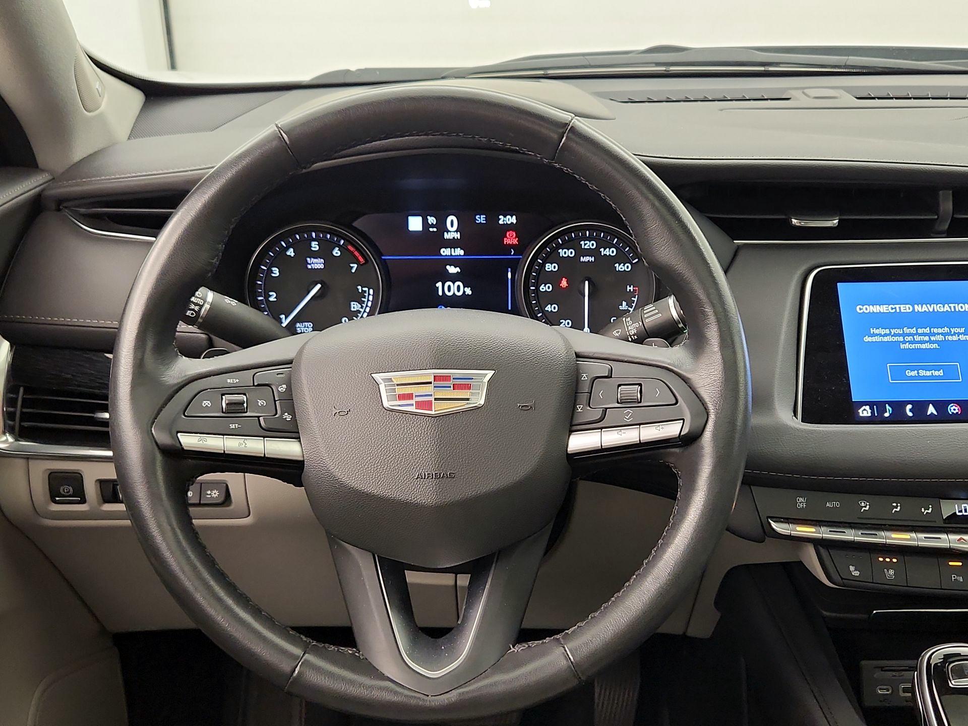 Thumbnail: 2021 Cadillac XT4 - 10