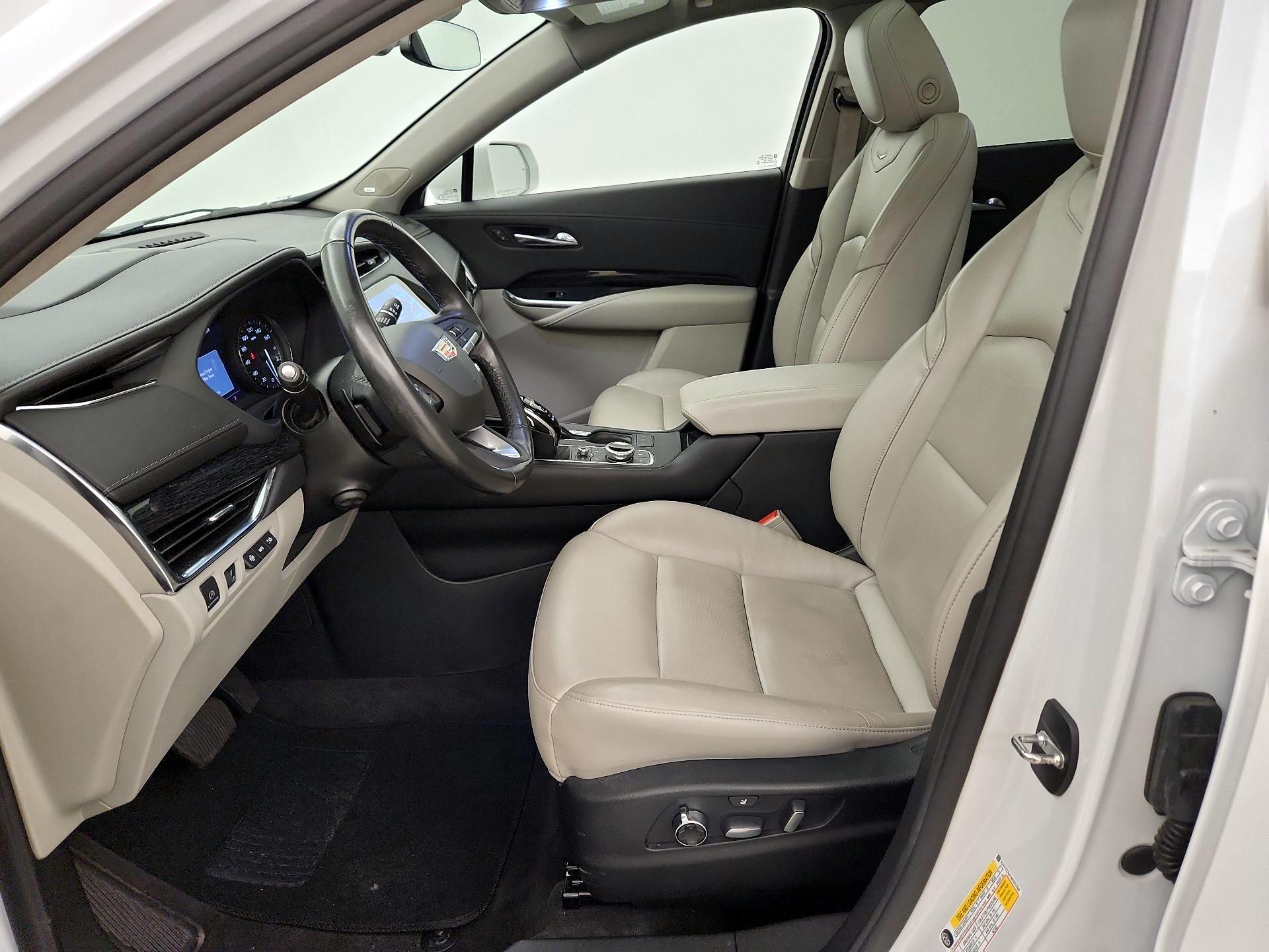 Thumbnail: 2021 Cadillac XT4 - 11