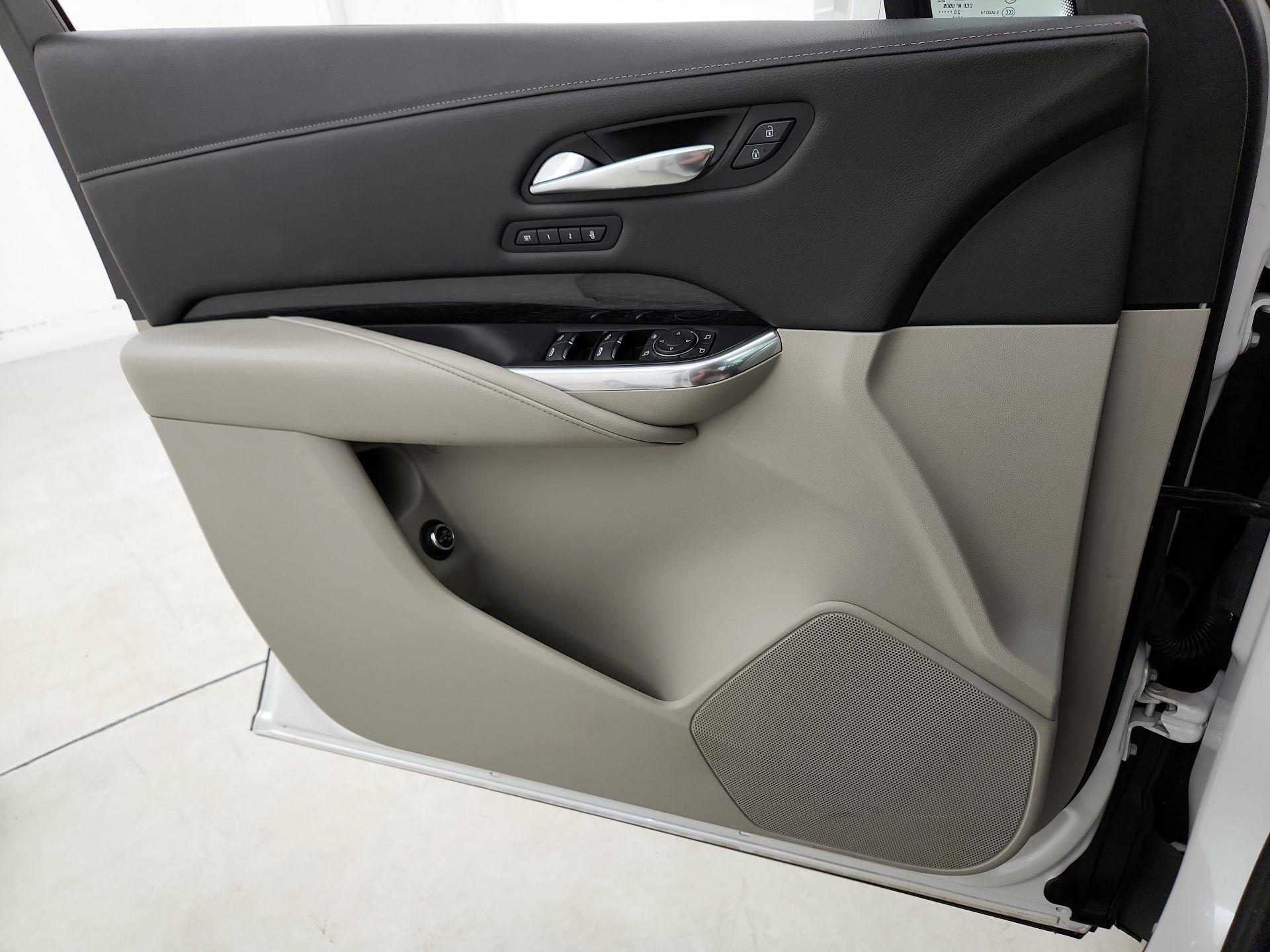 Thumbnail: 2021 Cadillac XT4 - 12