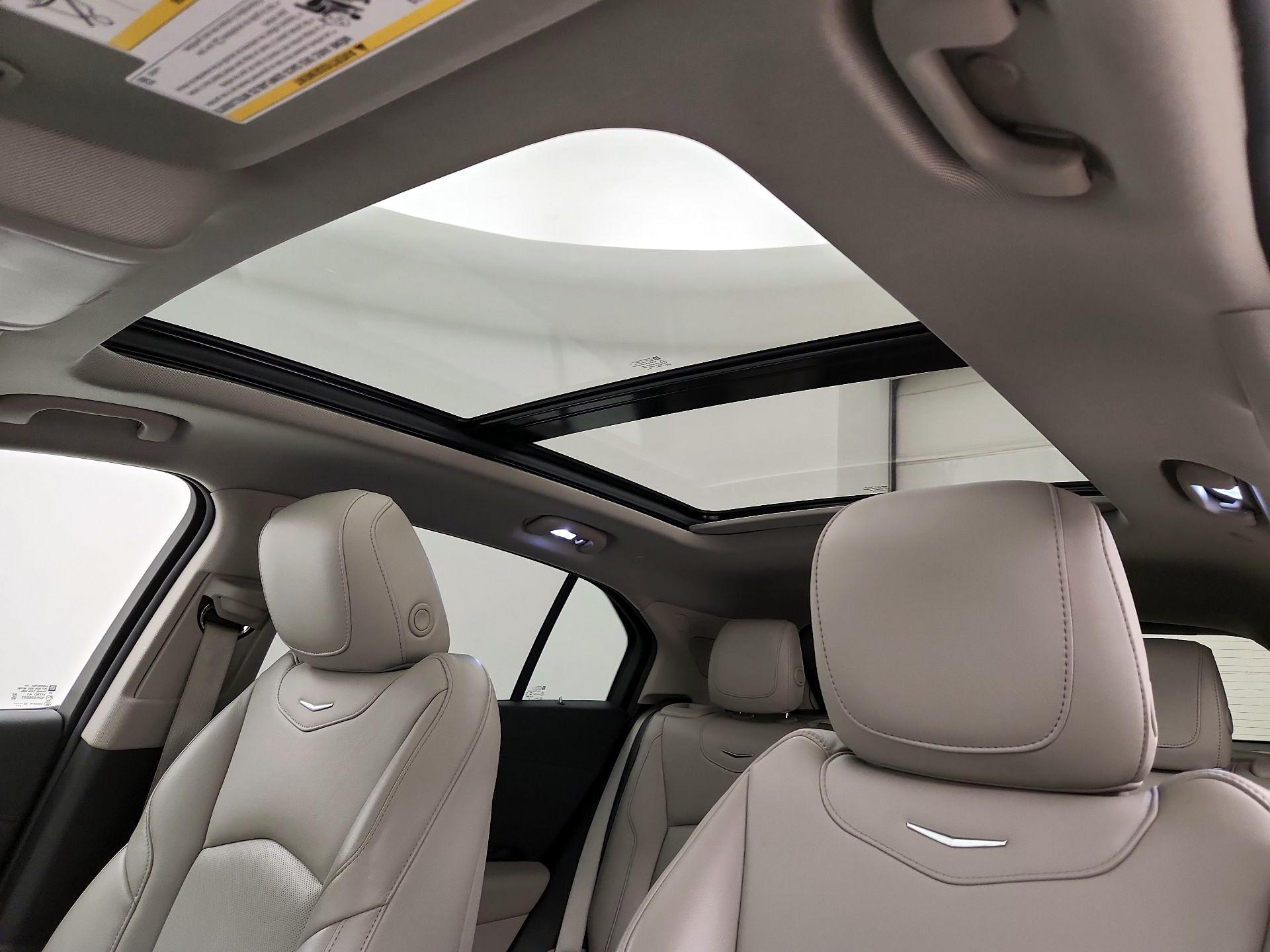 Thumbnail: 2021 Cadillac XT4 - 19