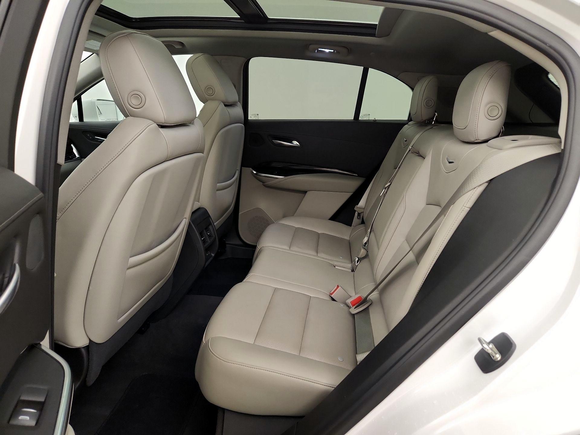 Thumbnail: 2021 Cadillac XT4 - 20