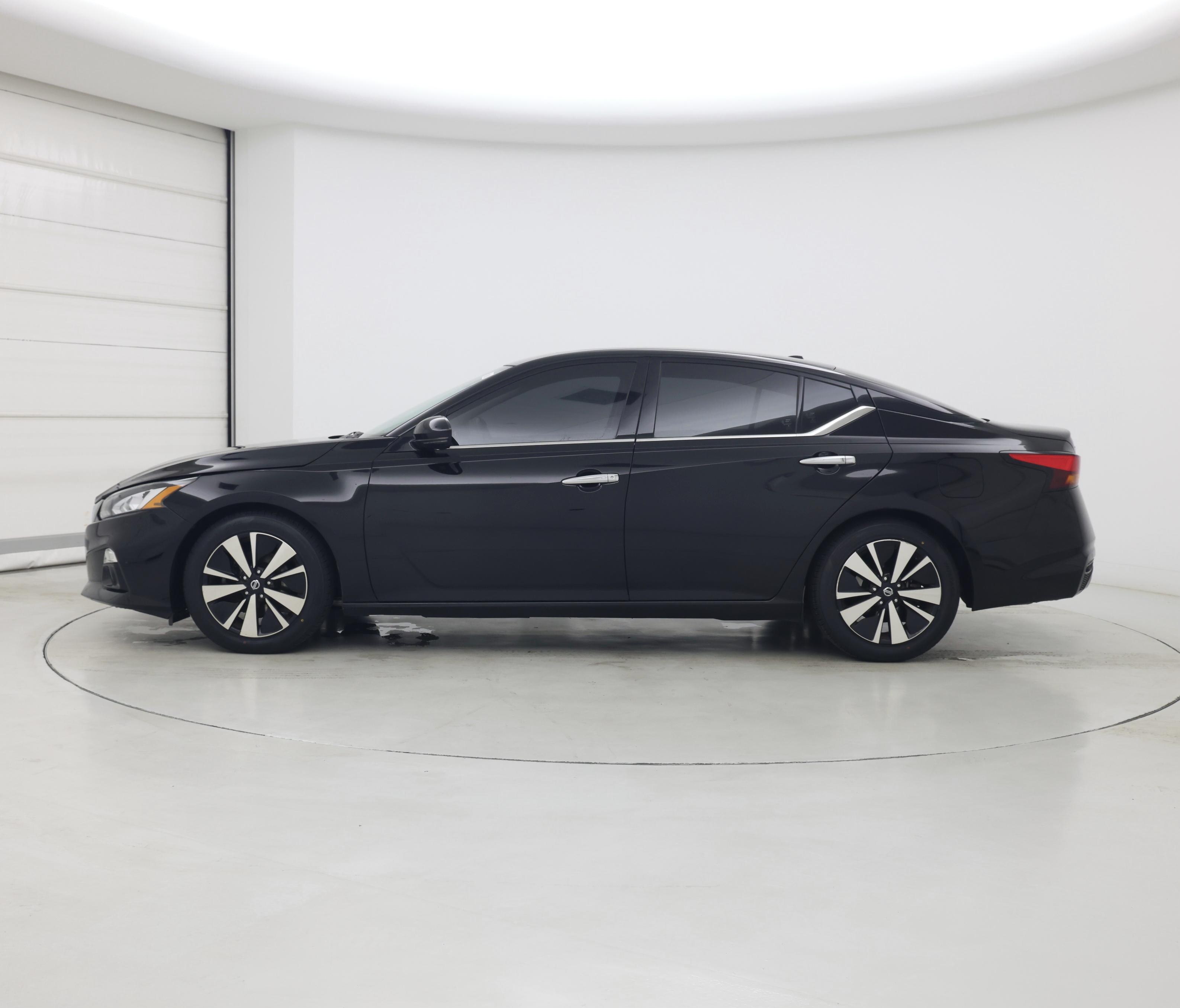 Thumbnail: 2019 Nissan Altima - 3
