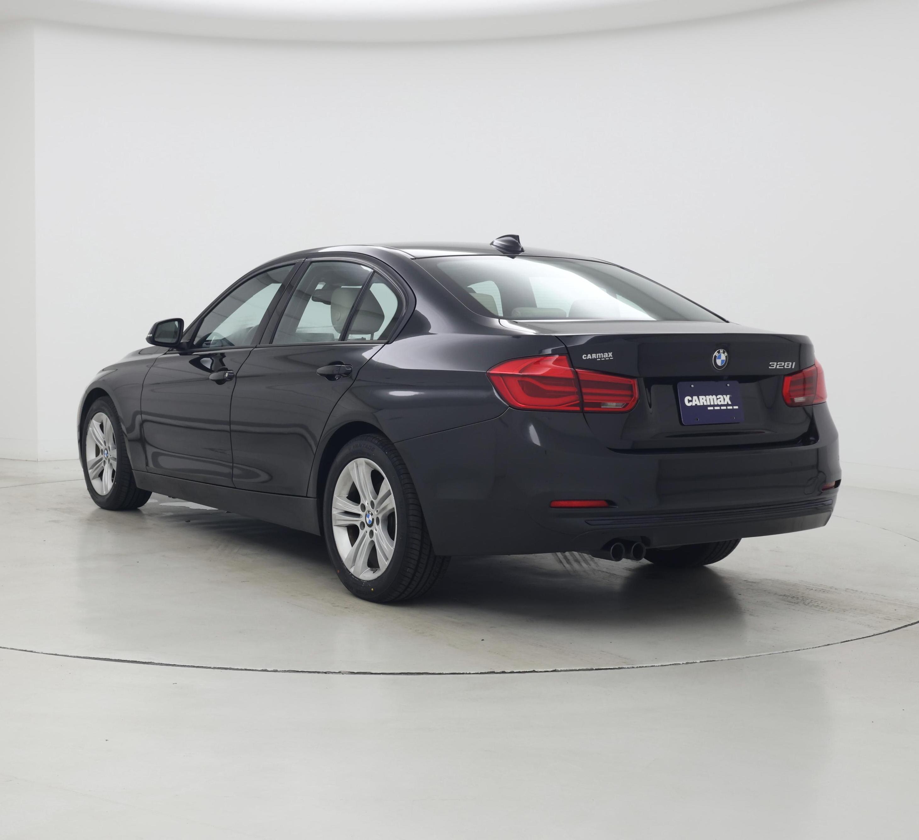 Thumbnail: 2016 BMW 3 Series - 2