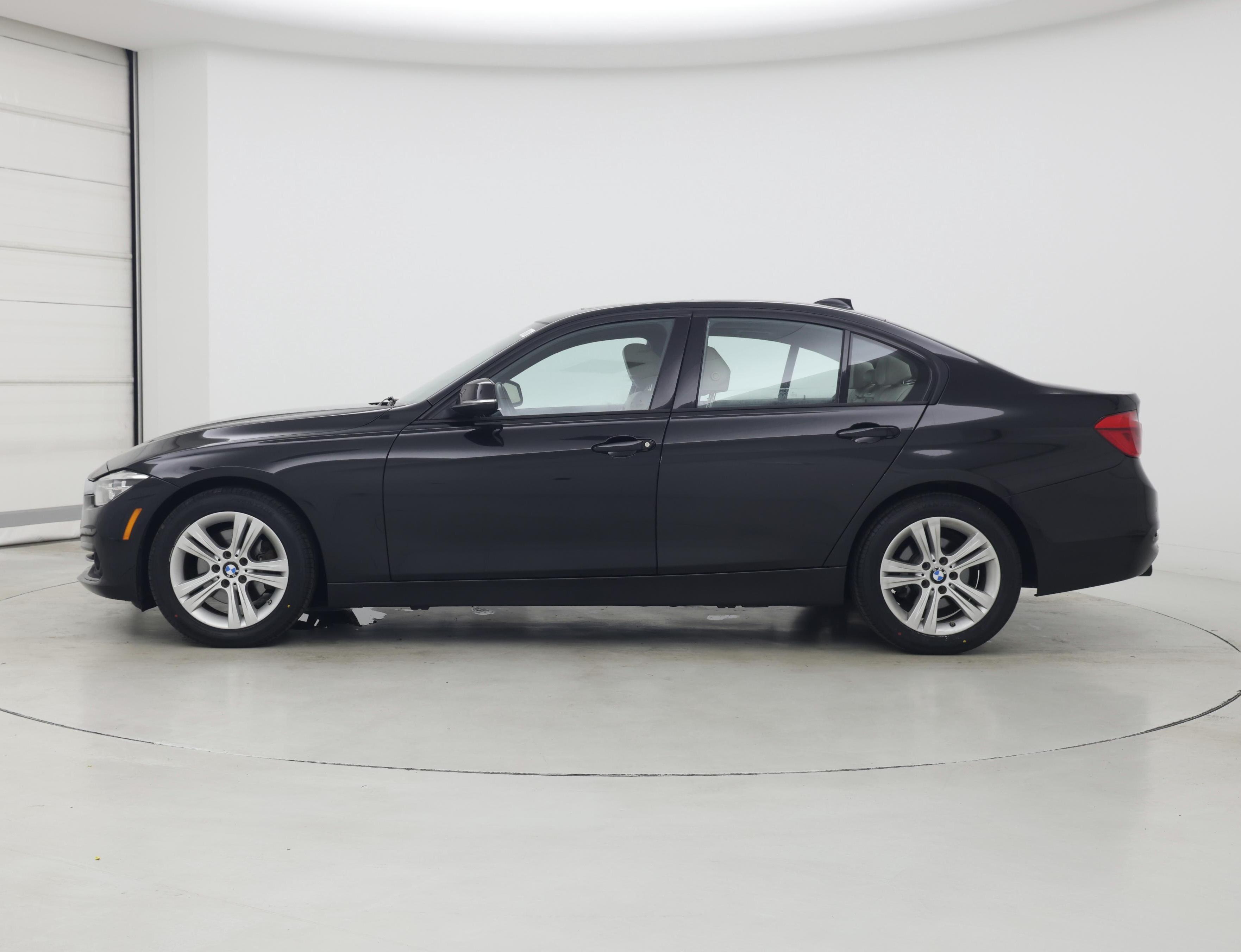 Thumbnail: 2016 BMW 3 Series - 3