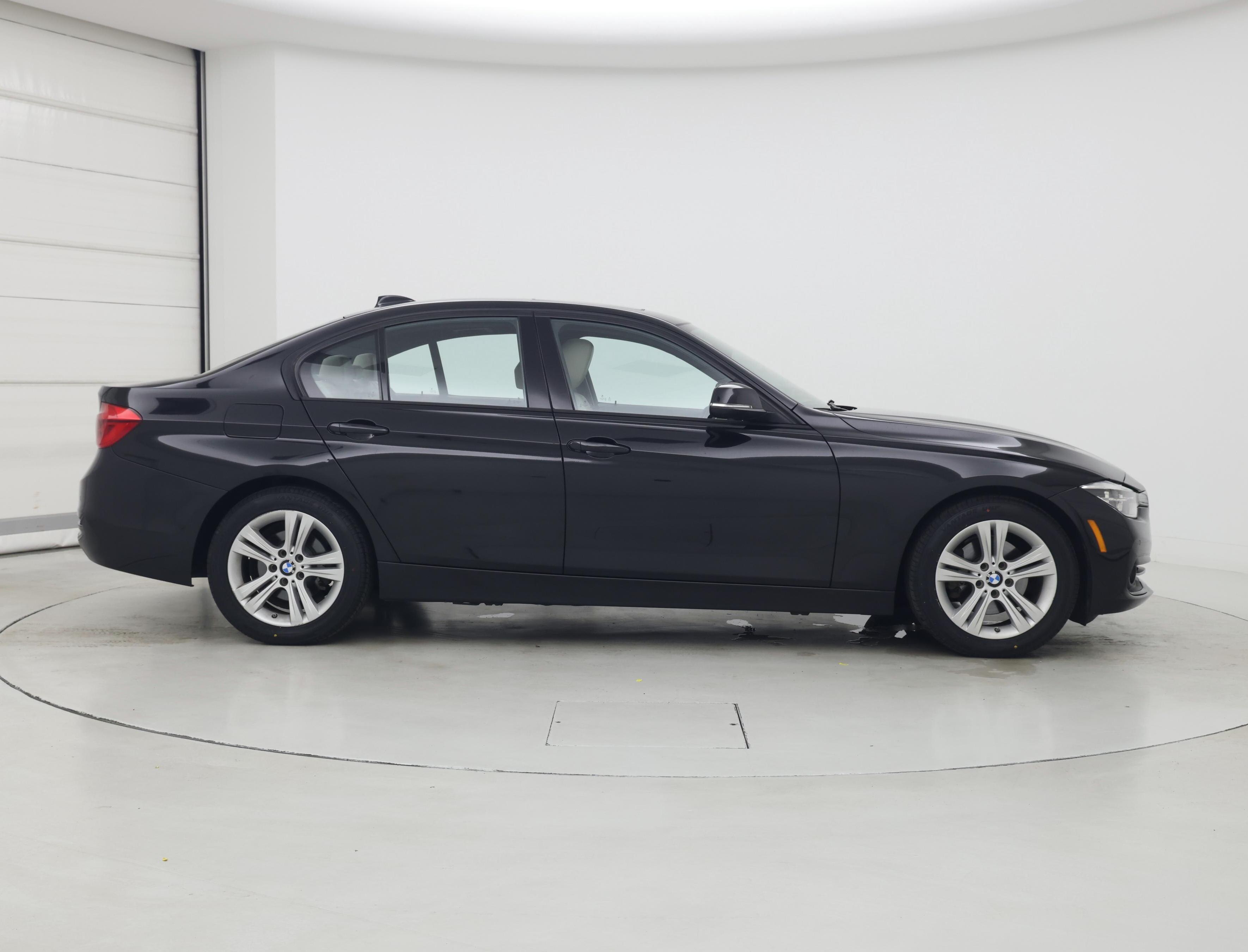 Thumbnail: 2016 BMW 3 Series - 7