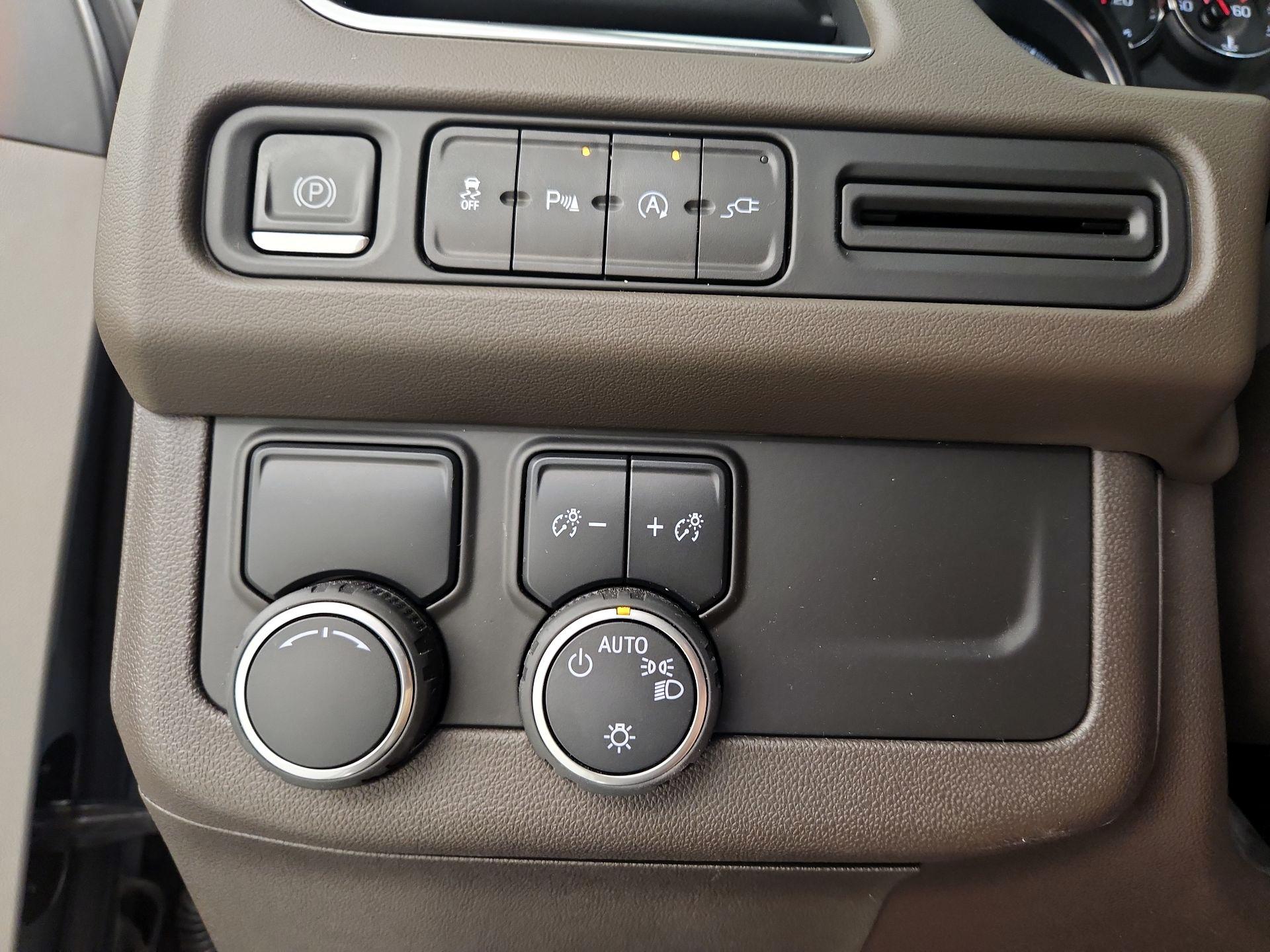 Thumbnail: 2021 Chevrolet Tahoe - 13