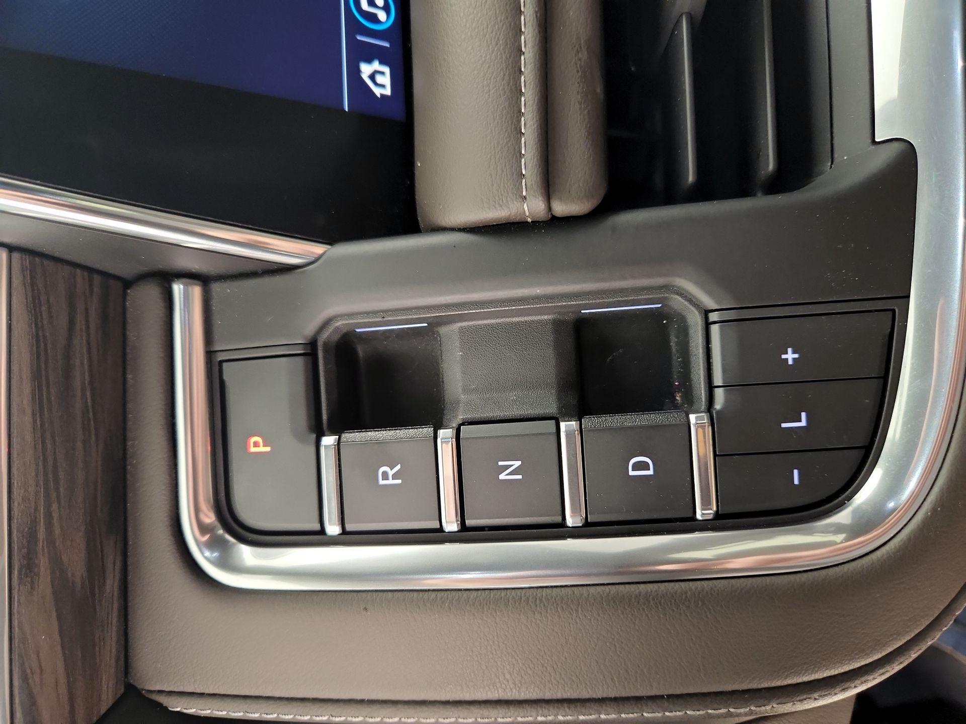 Thumbnail: 2021 Chevrolet Tahoe - 17