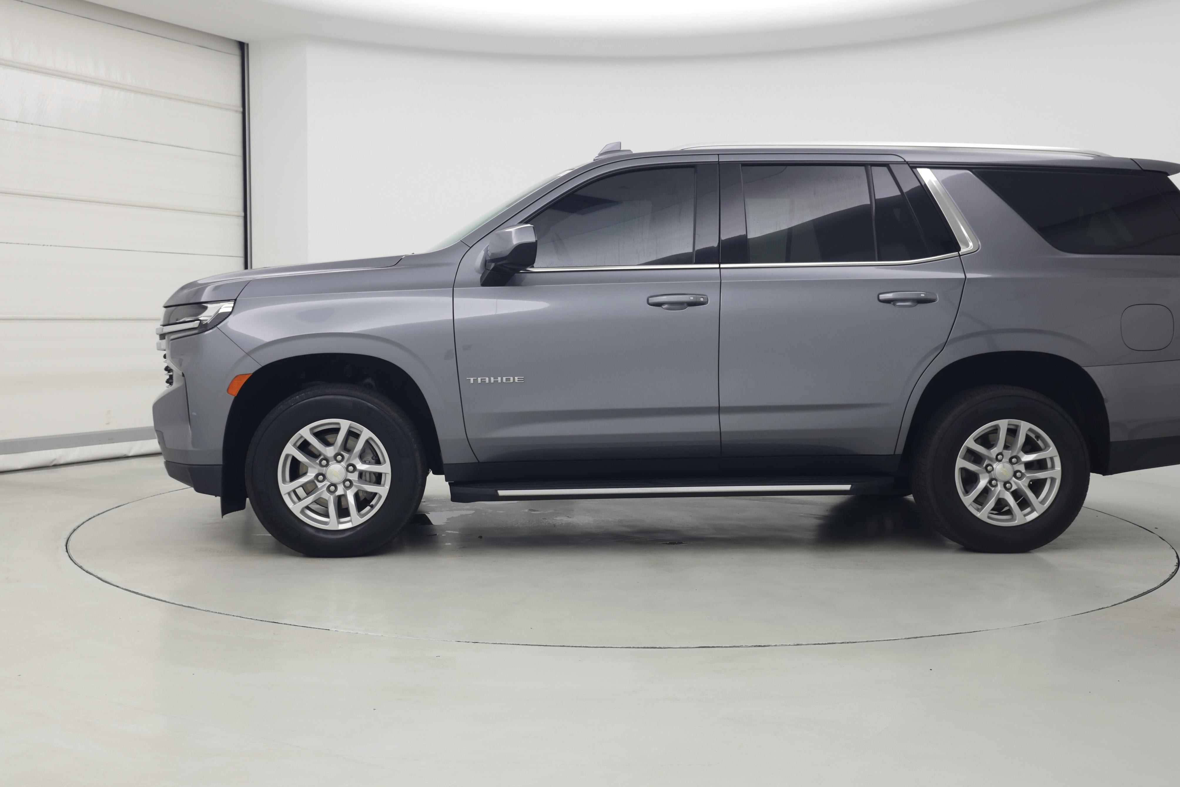 Thumbnail: 2021 Chevrolet Tahoe - 3