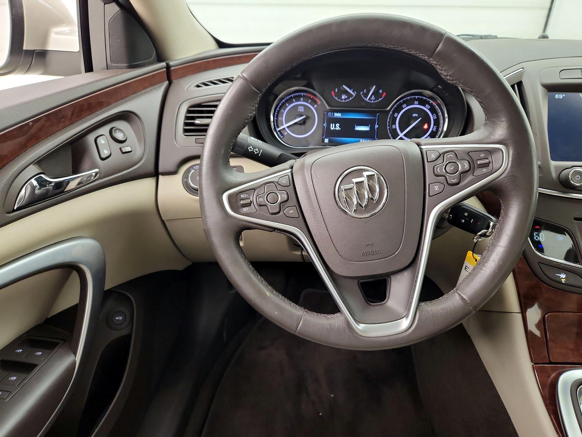 Thumbnail: 2015 Buick Regal - 10