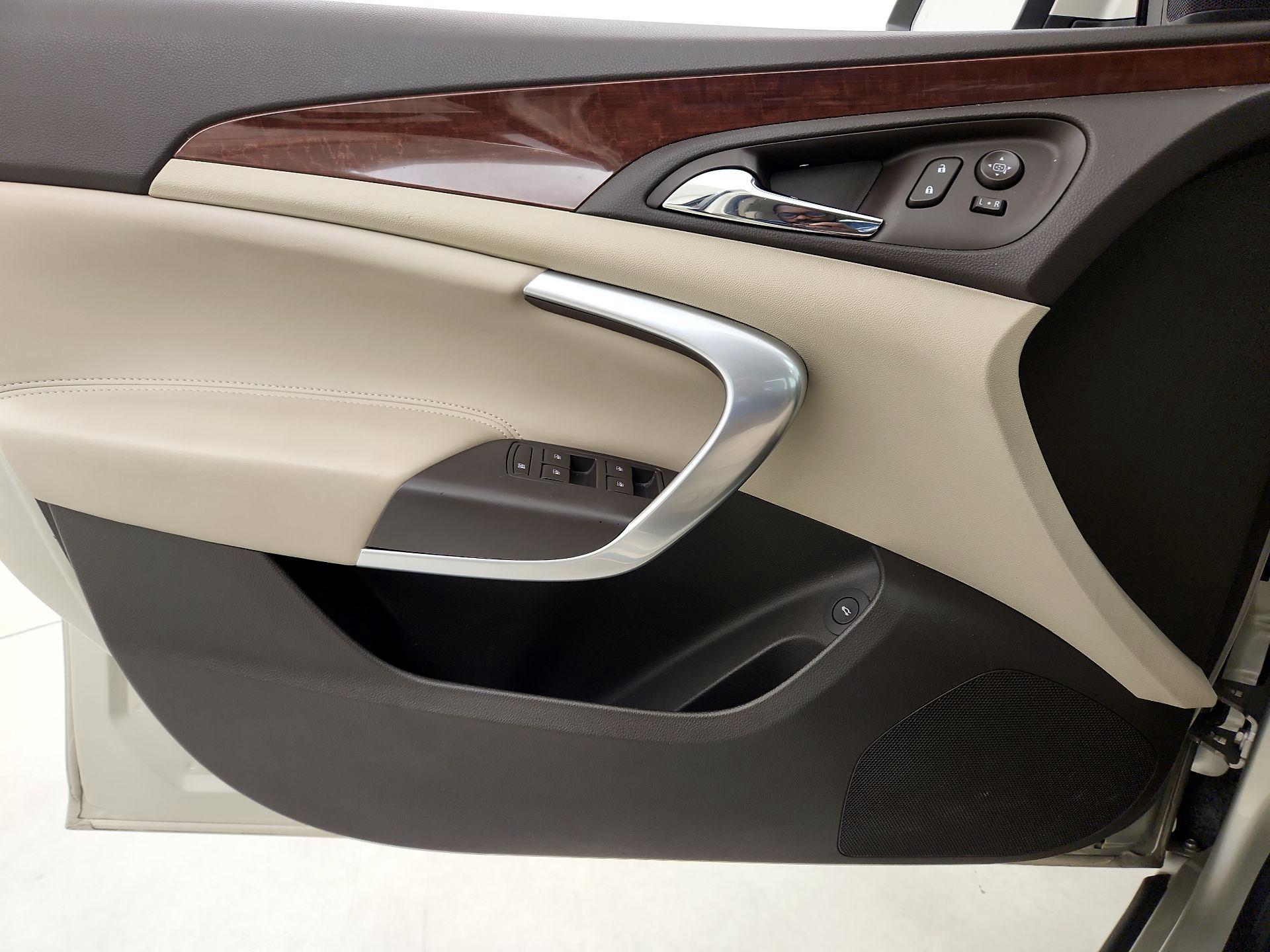 Thumbnail: 2015 Buick Regal - 12