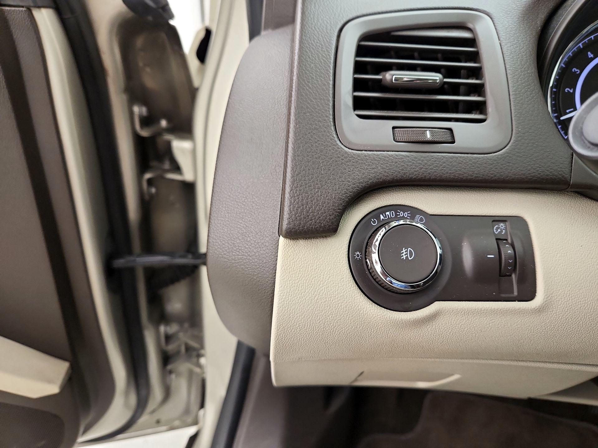 Thumbnail: 2015 Buick Regal - 13