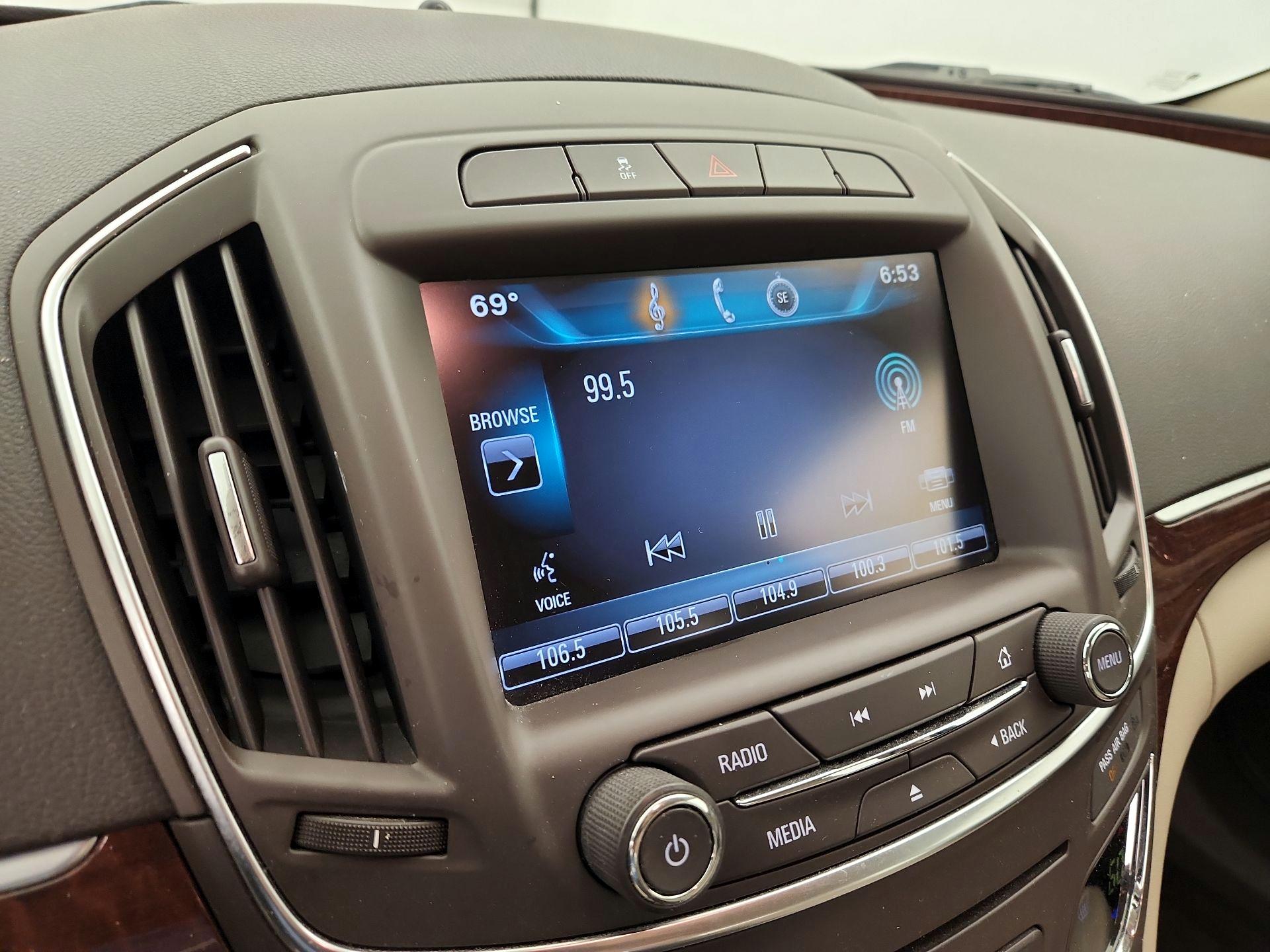Thumbnail: 2015 Buick Regal - 16