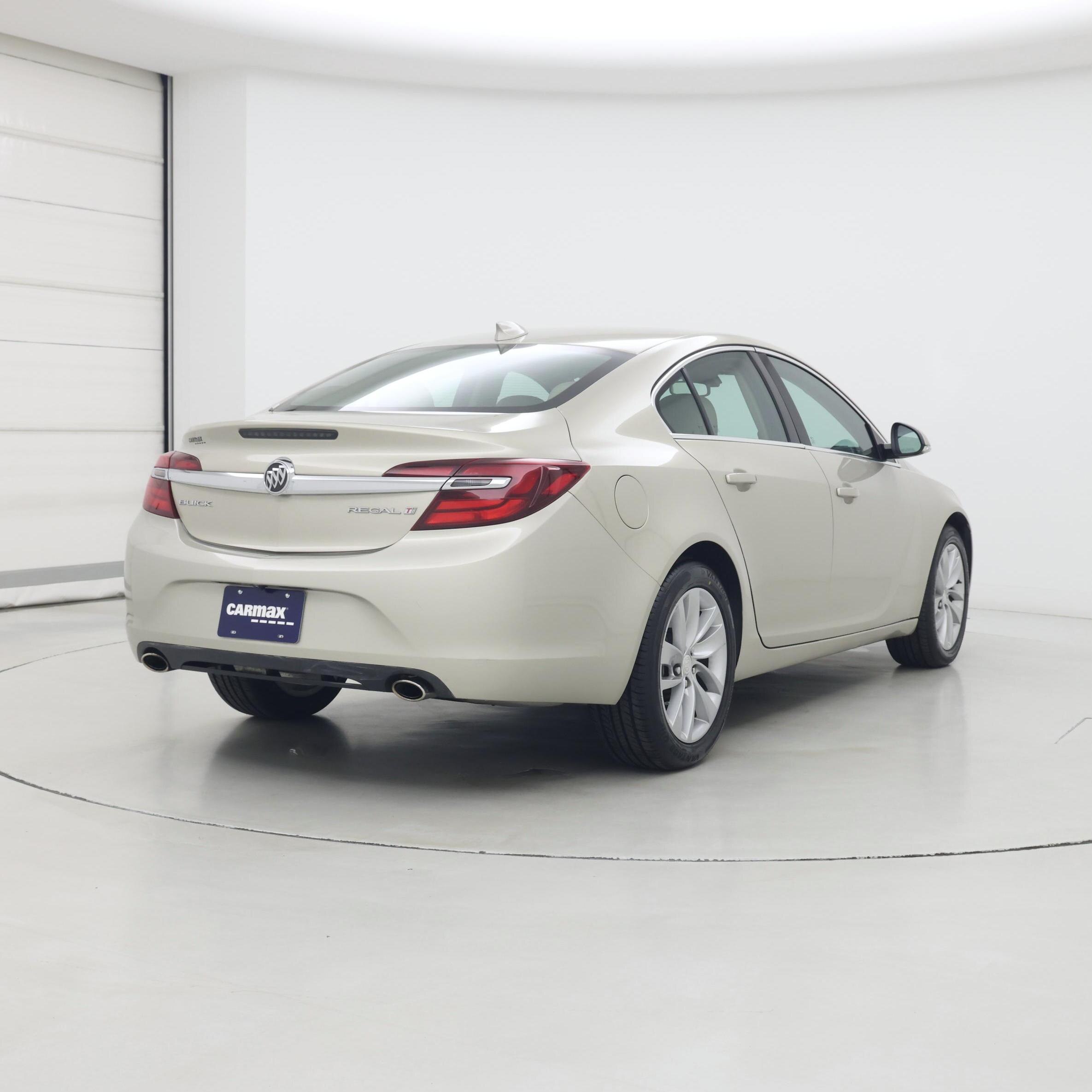 Thumbnail: 2015 Buick Regal - 8