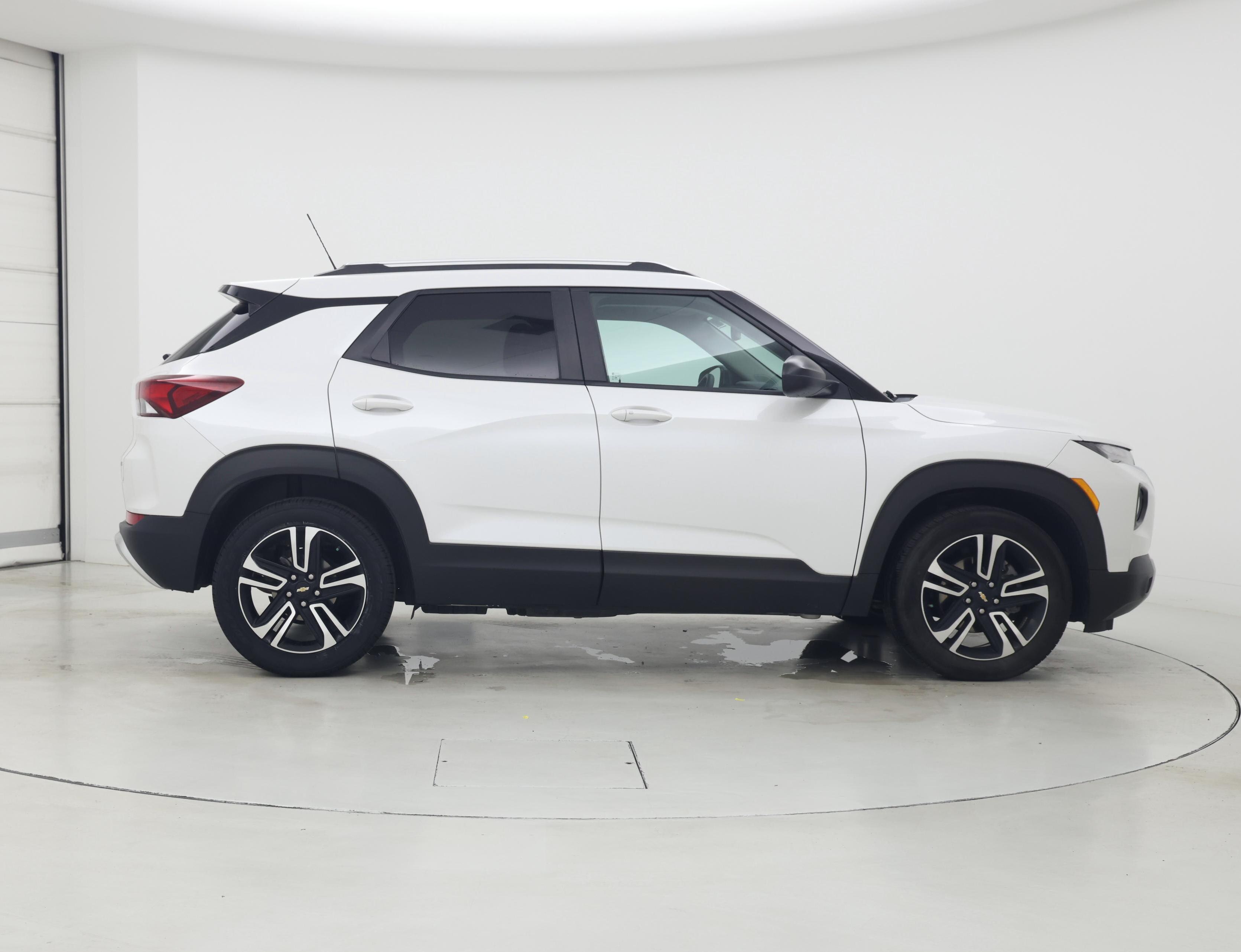 Thumbnail: 2023 Chevrolet TrailBlazer - 7