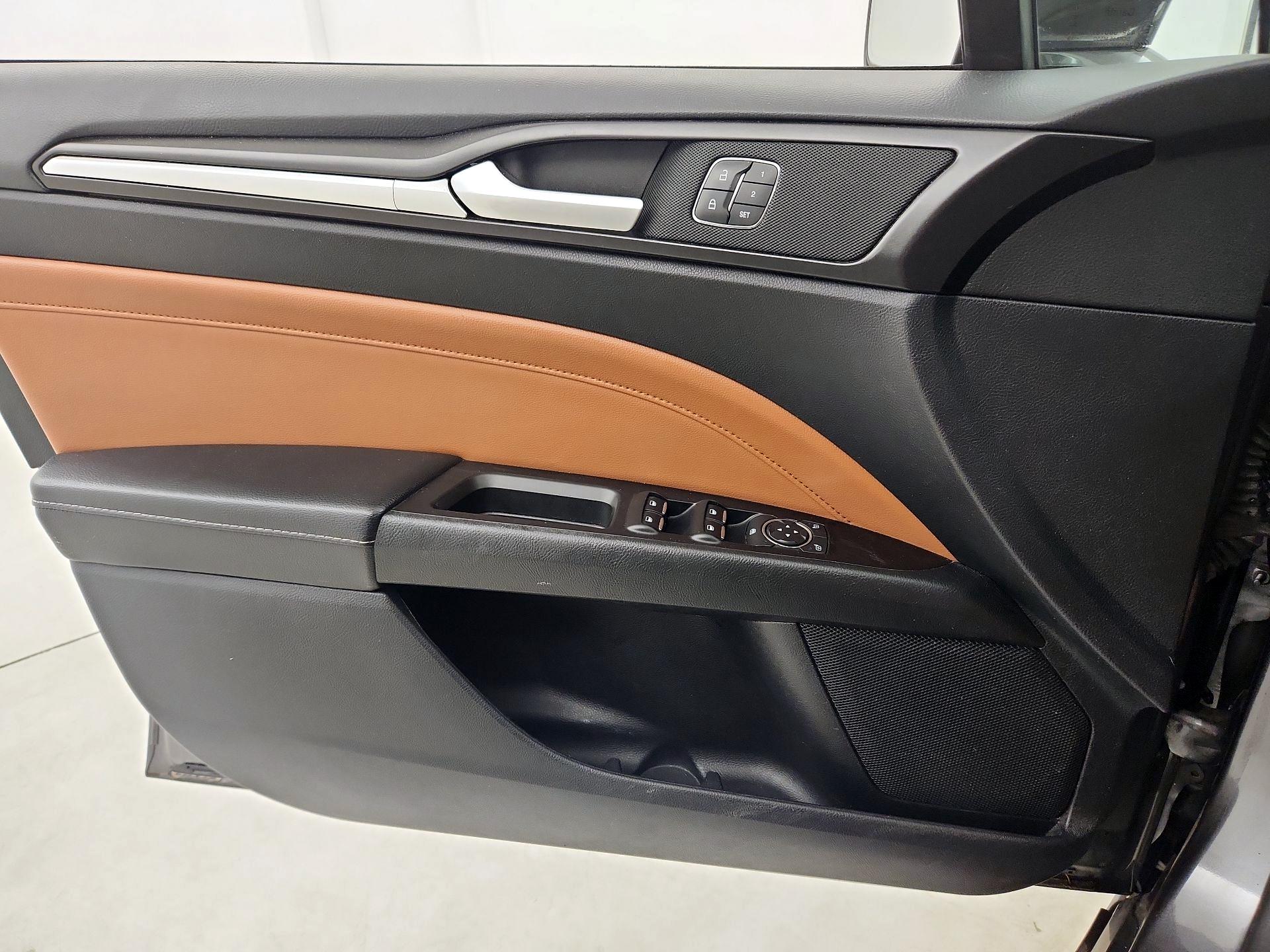 Thumbnail: 2020 Ford Fusion - 12
