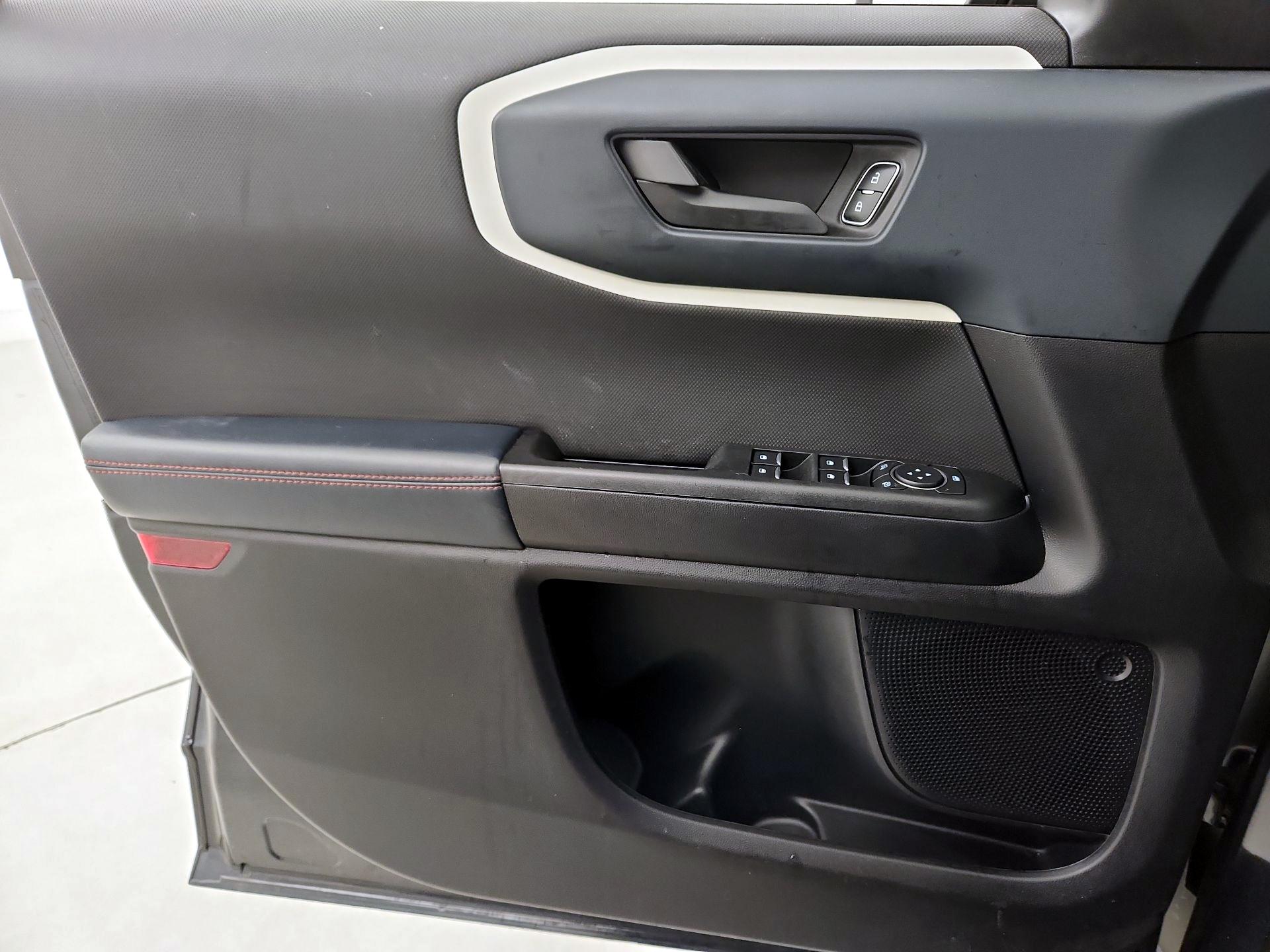 Thumbnail: 2023 Ford Bronco Sport - 12