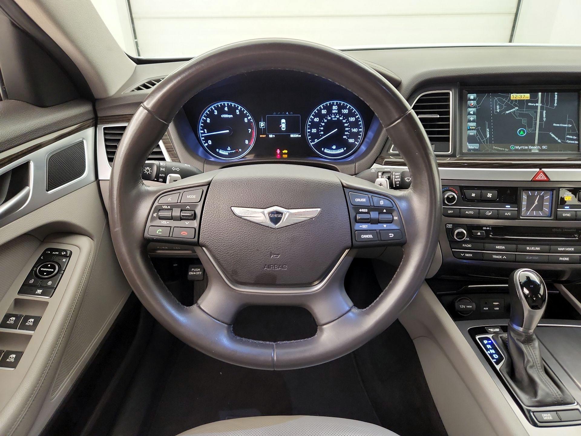 Thumbnail: 2015 Hyundai Genesis - 10