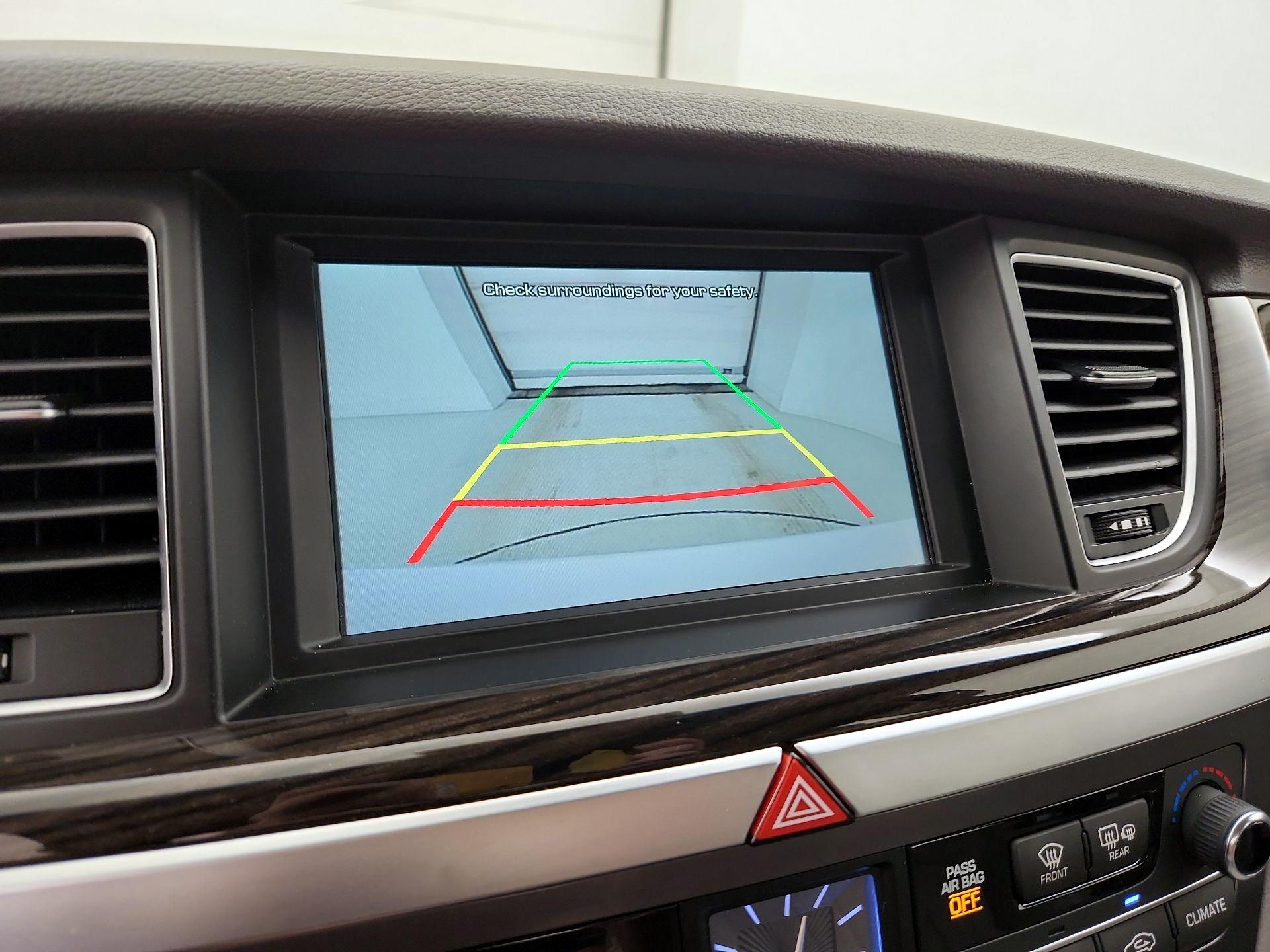Thumbnail: 2015 Hyundai Genesis - 15