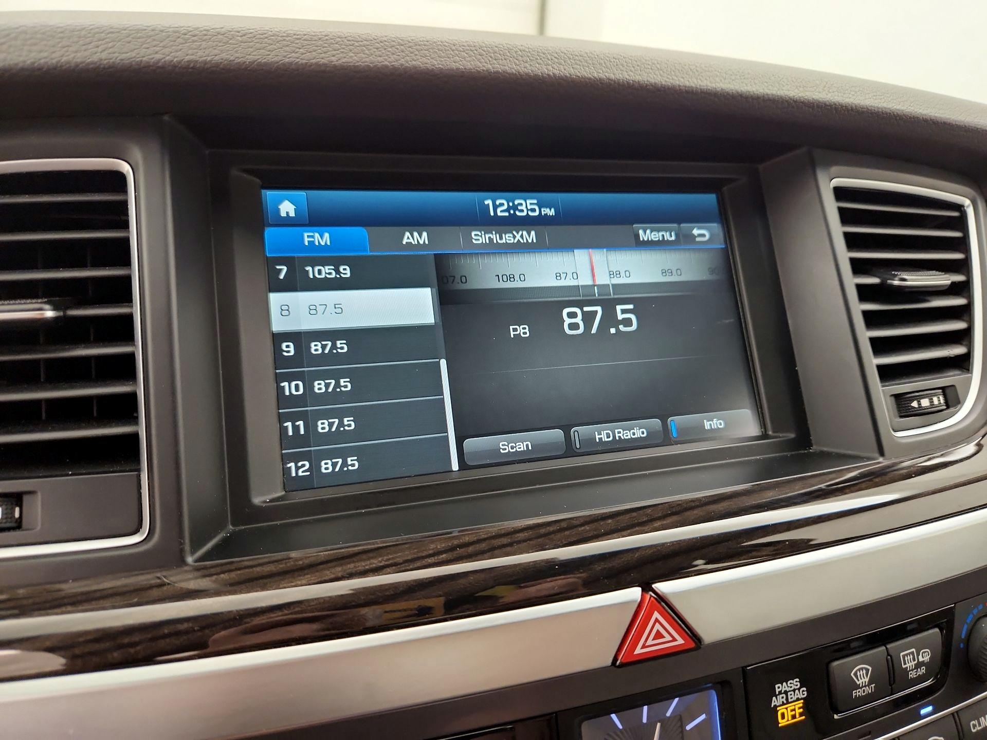 Thumbnail: 2015 Hyundai Genesis - 16
