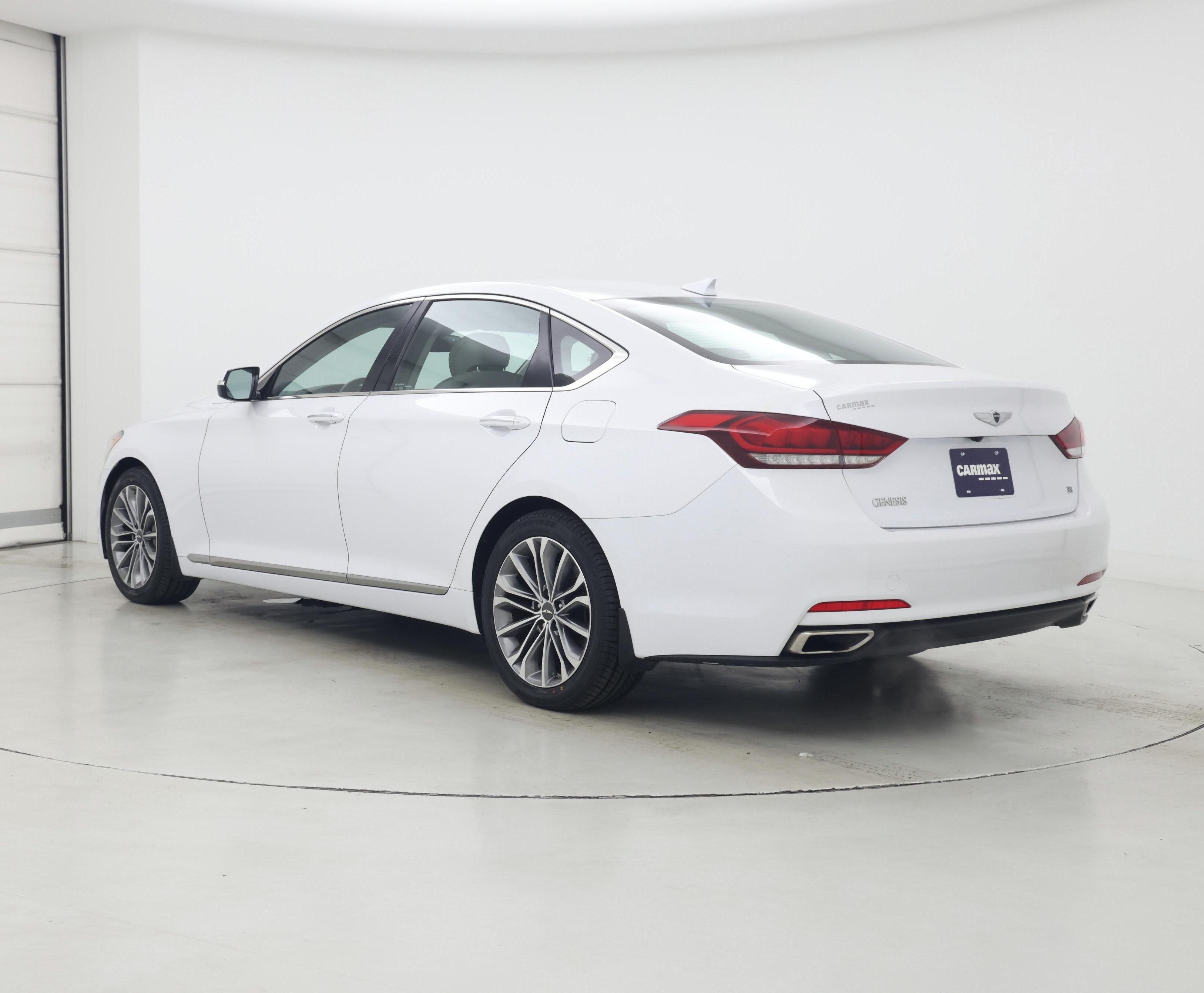 Thumbnail: 2015 Hyundai Genesis - 2