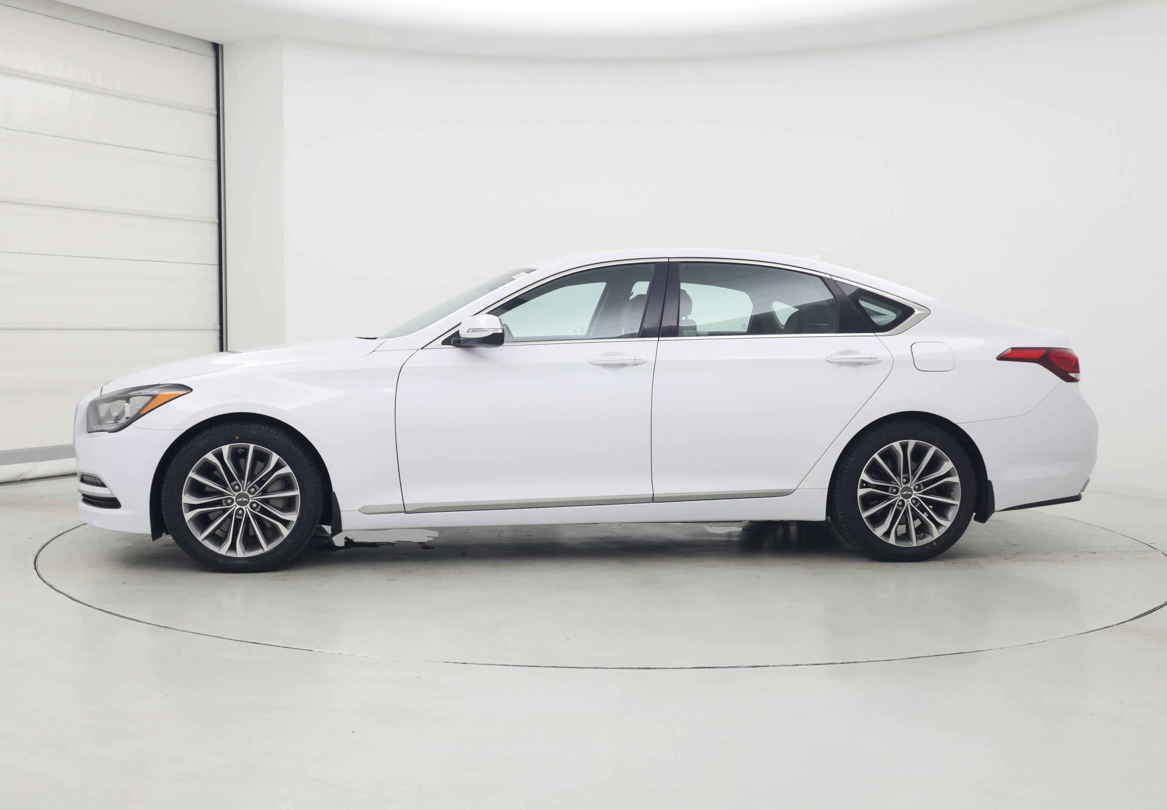 Thumbnail: 2015 Hyundai Genesis - 3