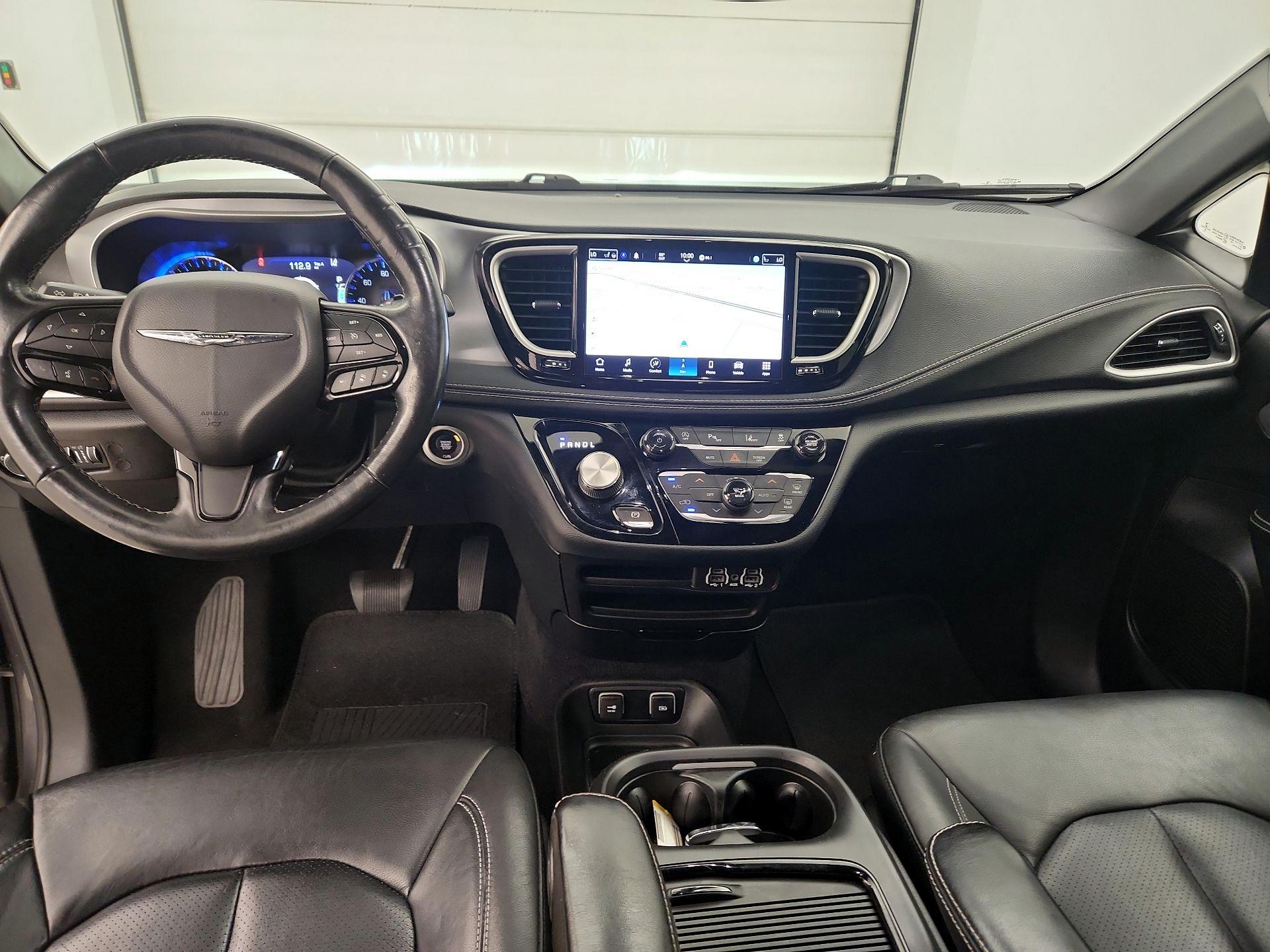Thumbnail: 2021 Chrysler Pacifica - 9