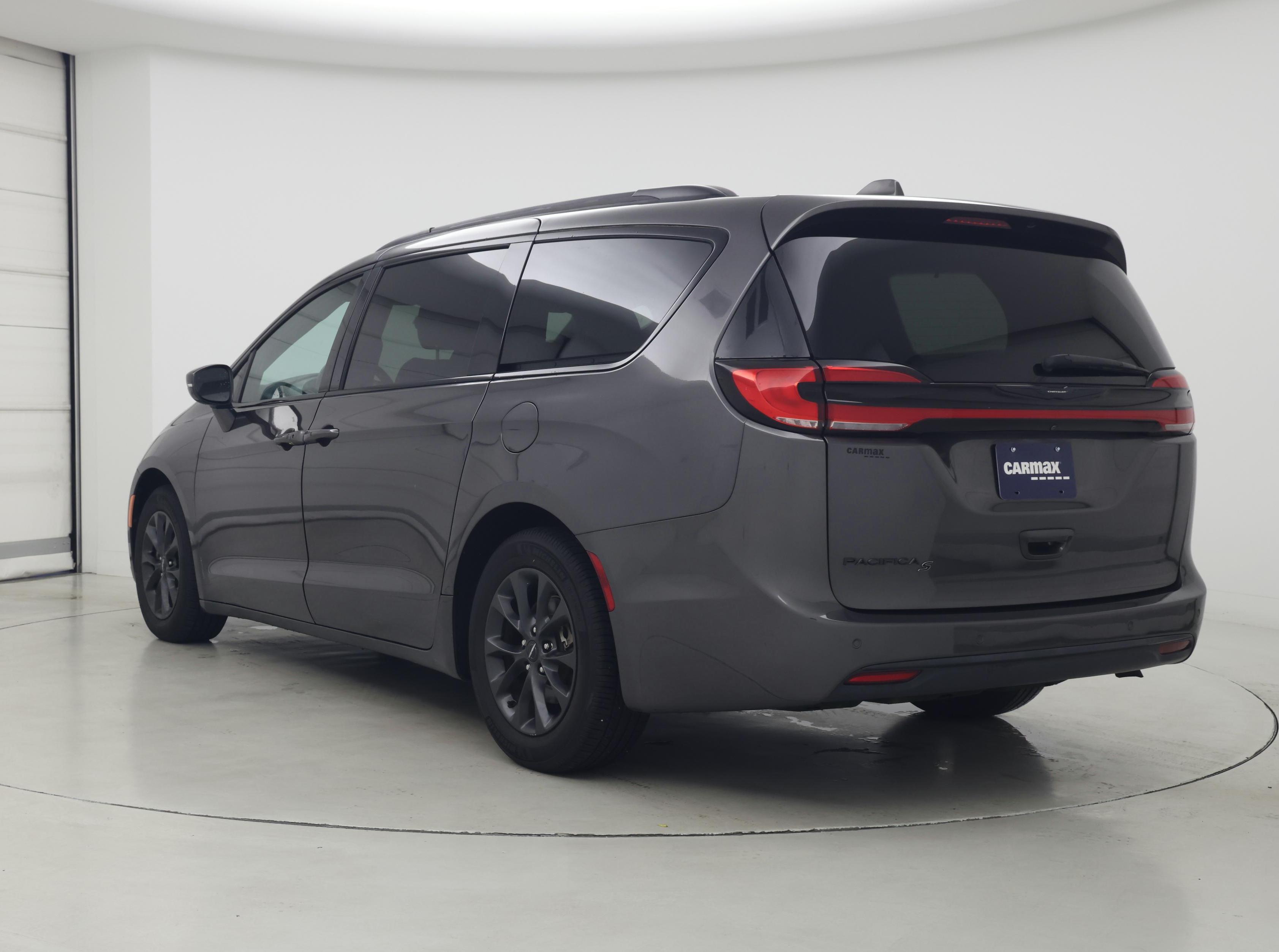 Thumbnail: 2021 Chrysler Pacifica - 2
