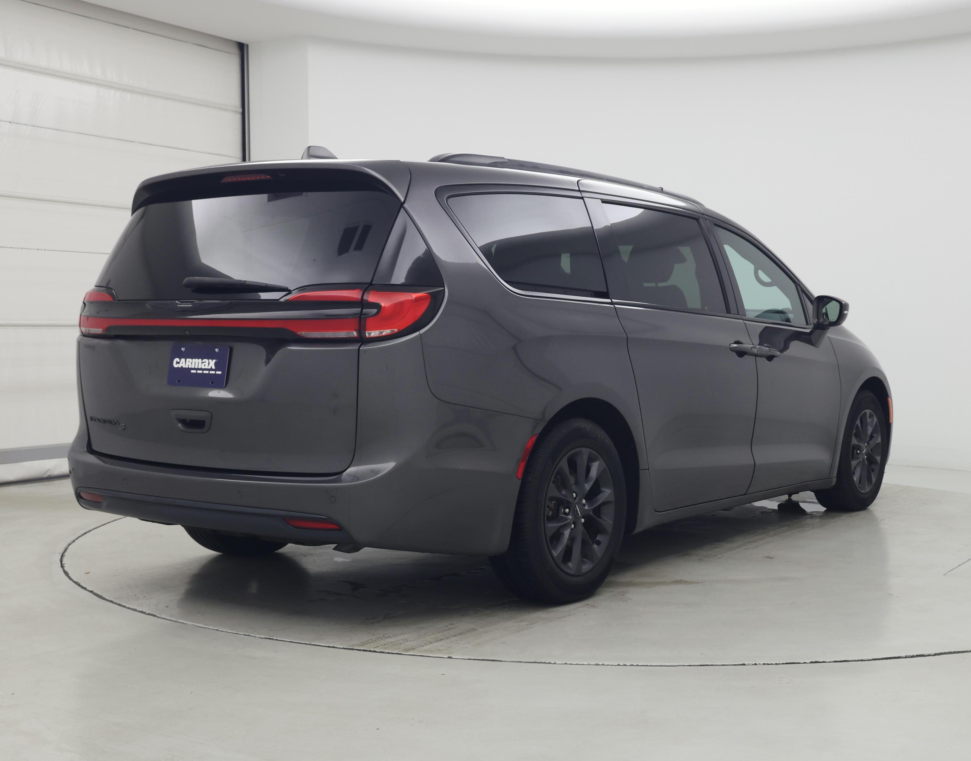 Thumbnail: 2021 Chrysler Pacifica - 8