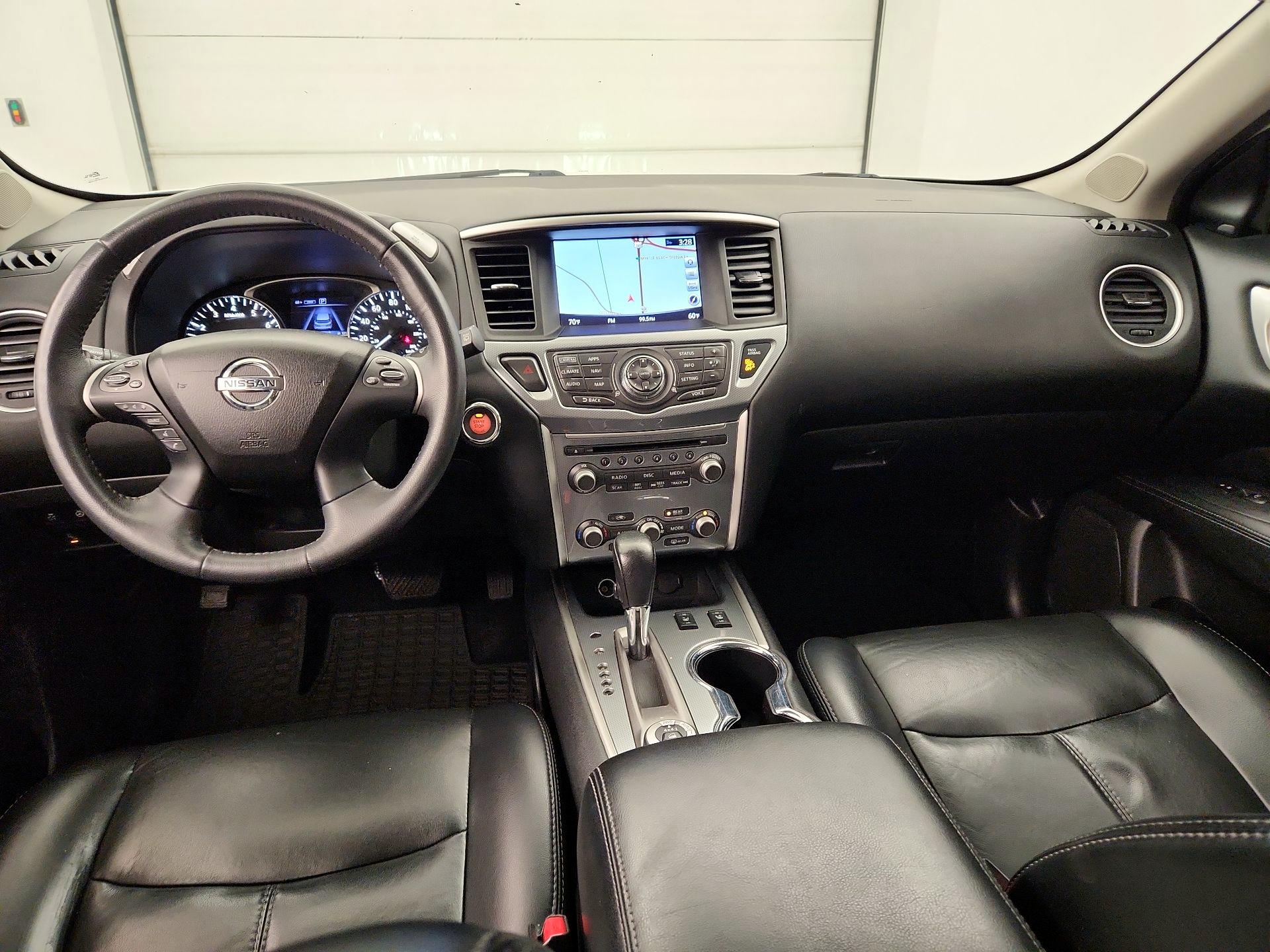 Thumbnail: 2017 Nissan Pathfinder - 9