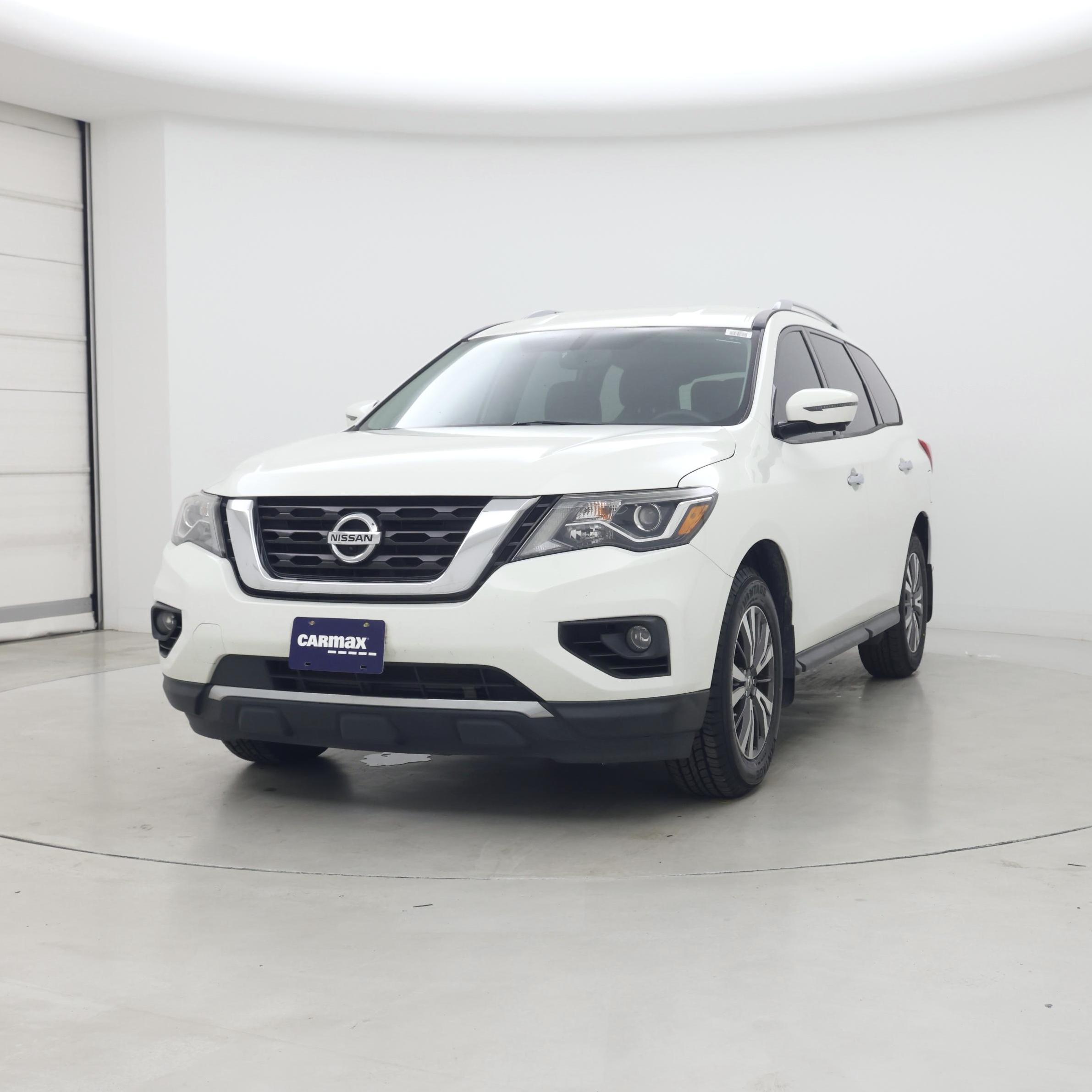 Thumbnail: 2017 Nissan Pathfinder - 4