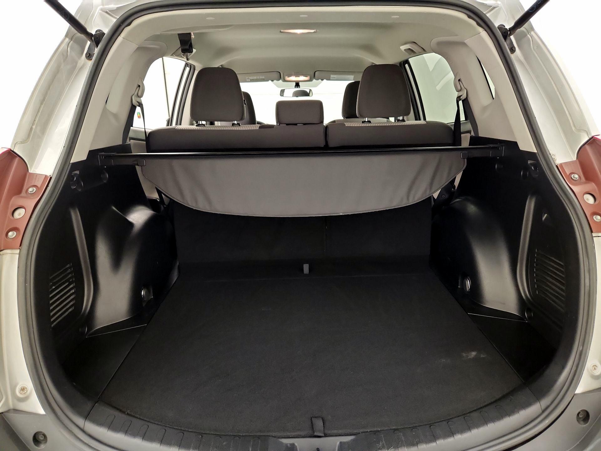Thumbnail: 2015 Toyota RAV4 - 20