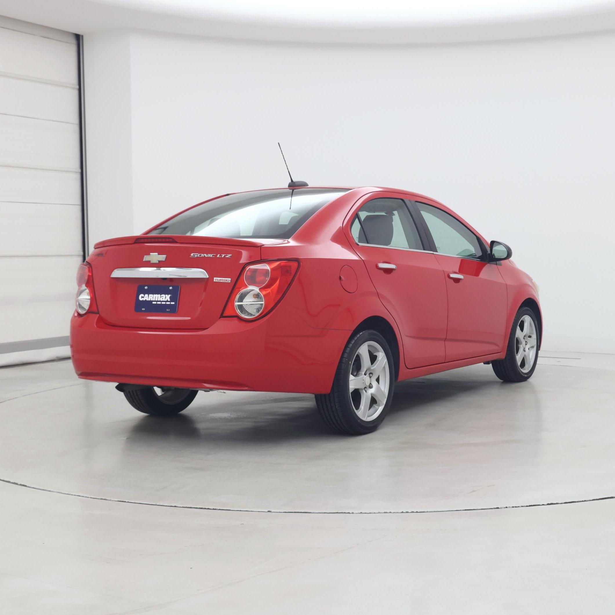 Thumbnail: 2016 Chevrolet Sonic - 8