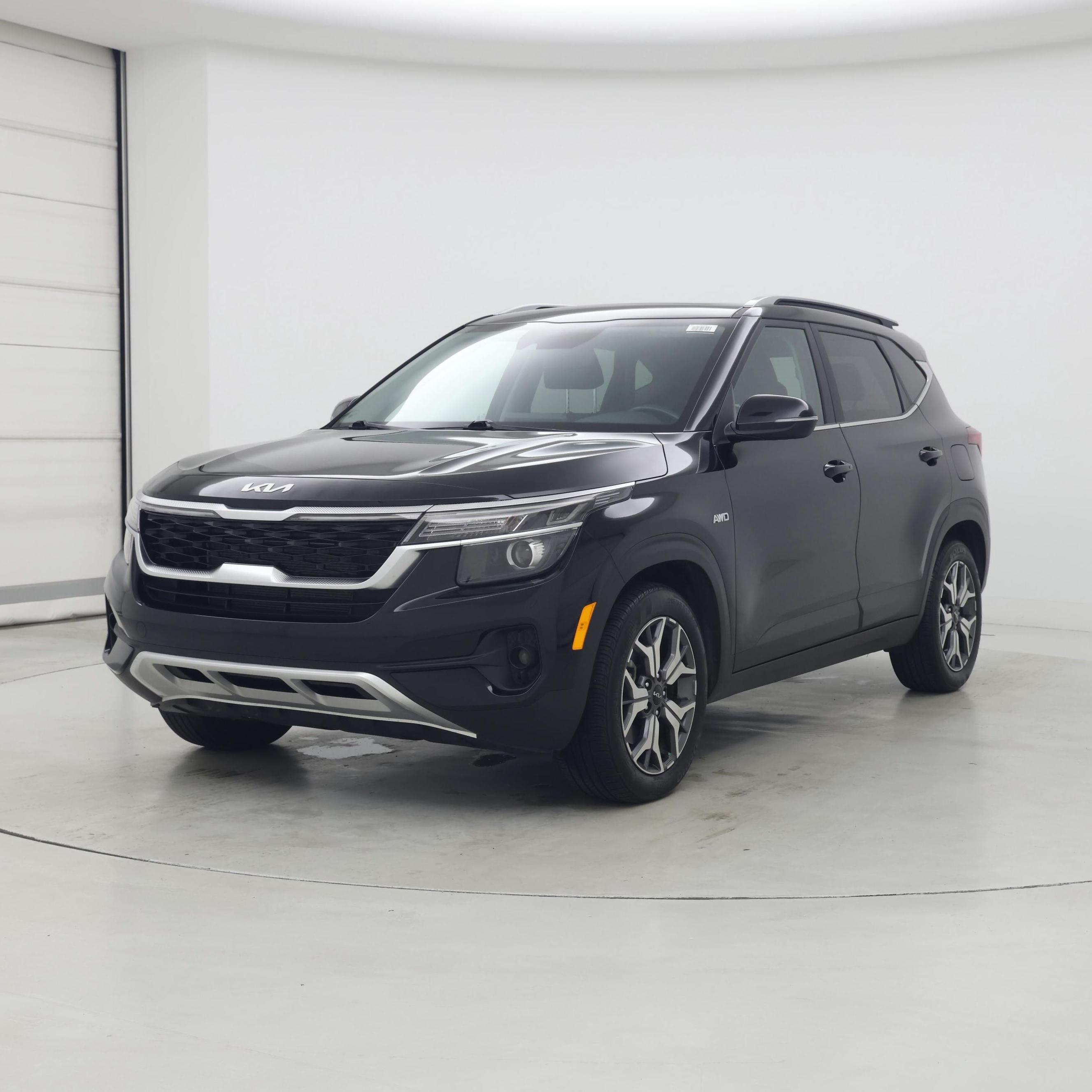 Thumbnail: 2022 Kia Seltos - 4