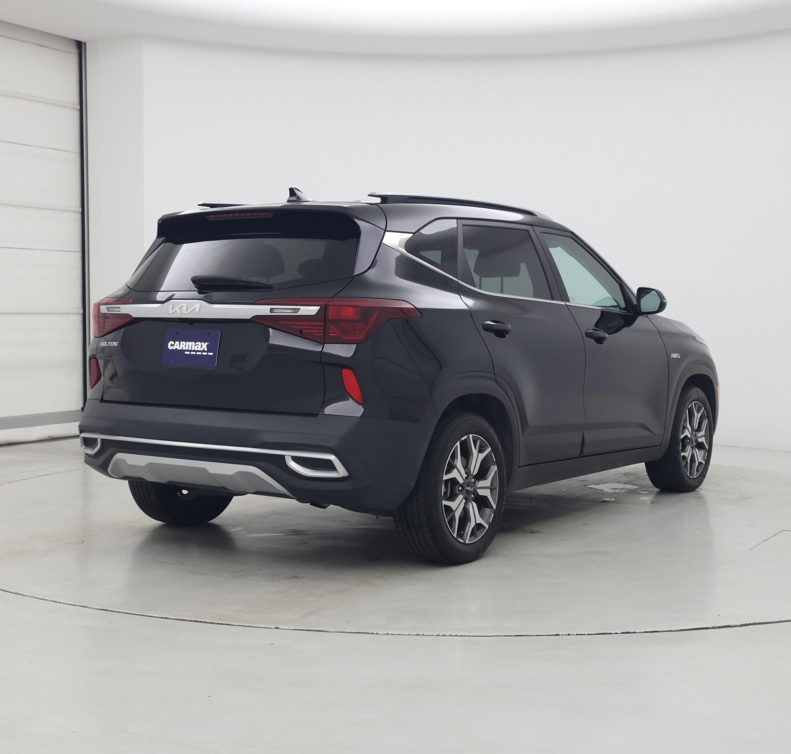 Thumbnail: 2022 Kia Seltos - 8