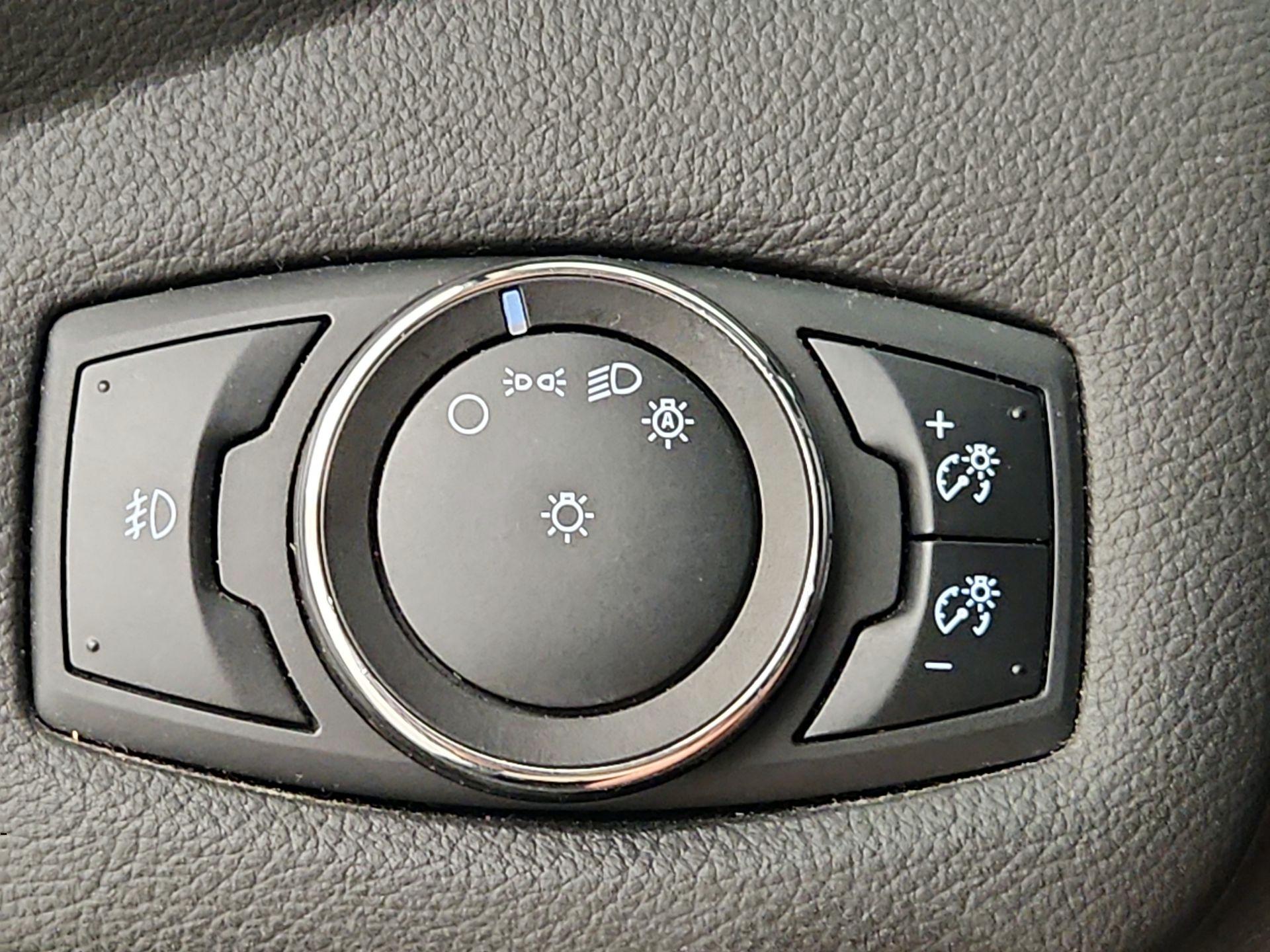 Thumbnail: 2014 Ford Escape - 13
