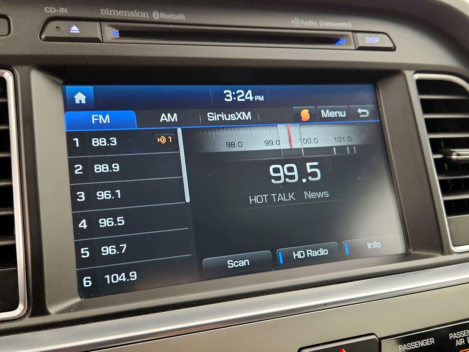 Thumbnail: 2015 Hyundai Sonata - 16