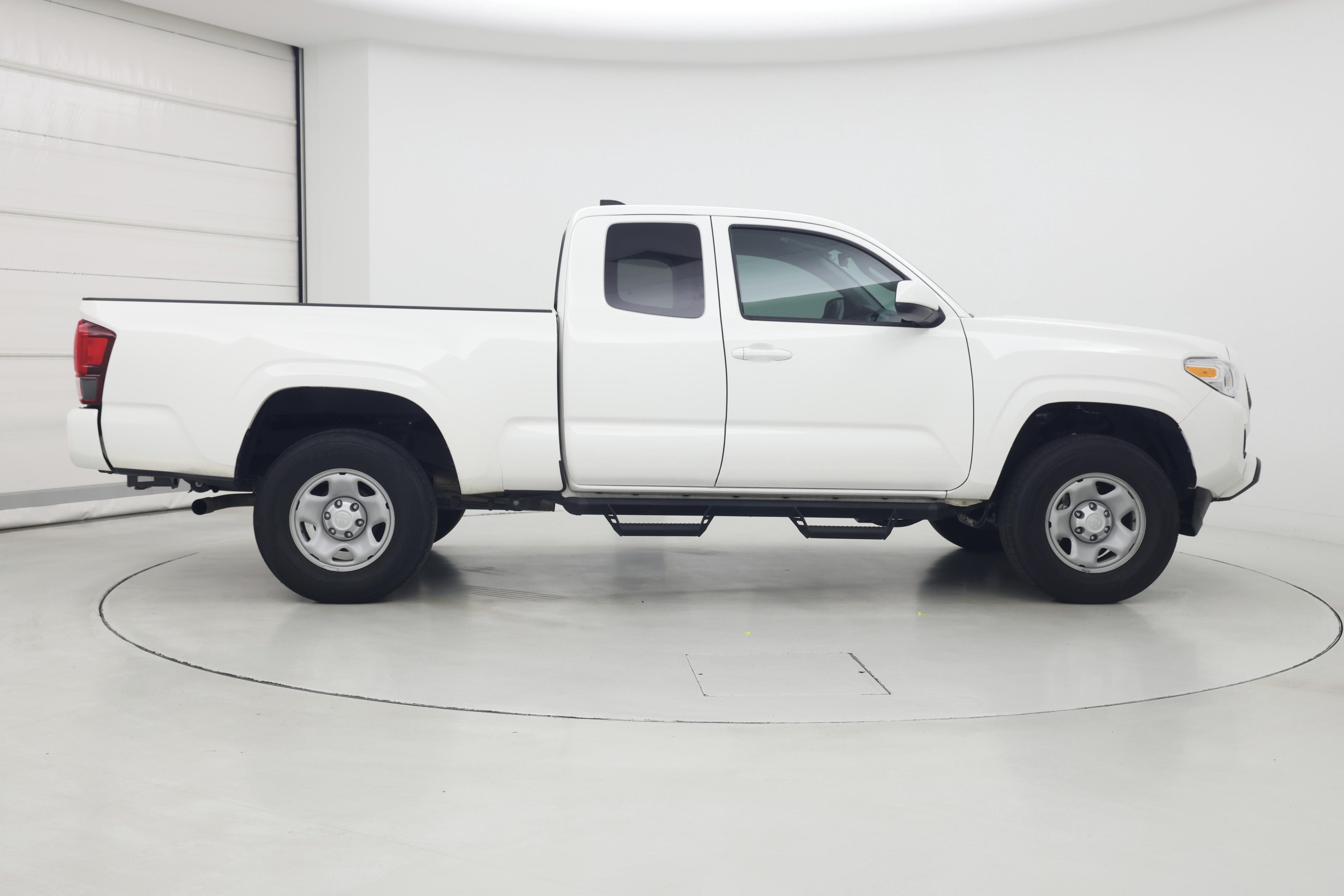 Thumbnail: 2022 Toyota Tacoma - 7