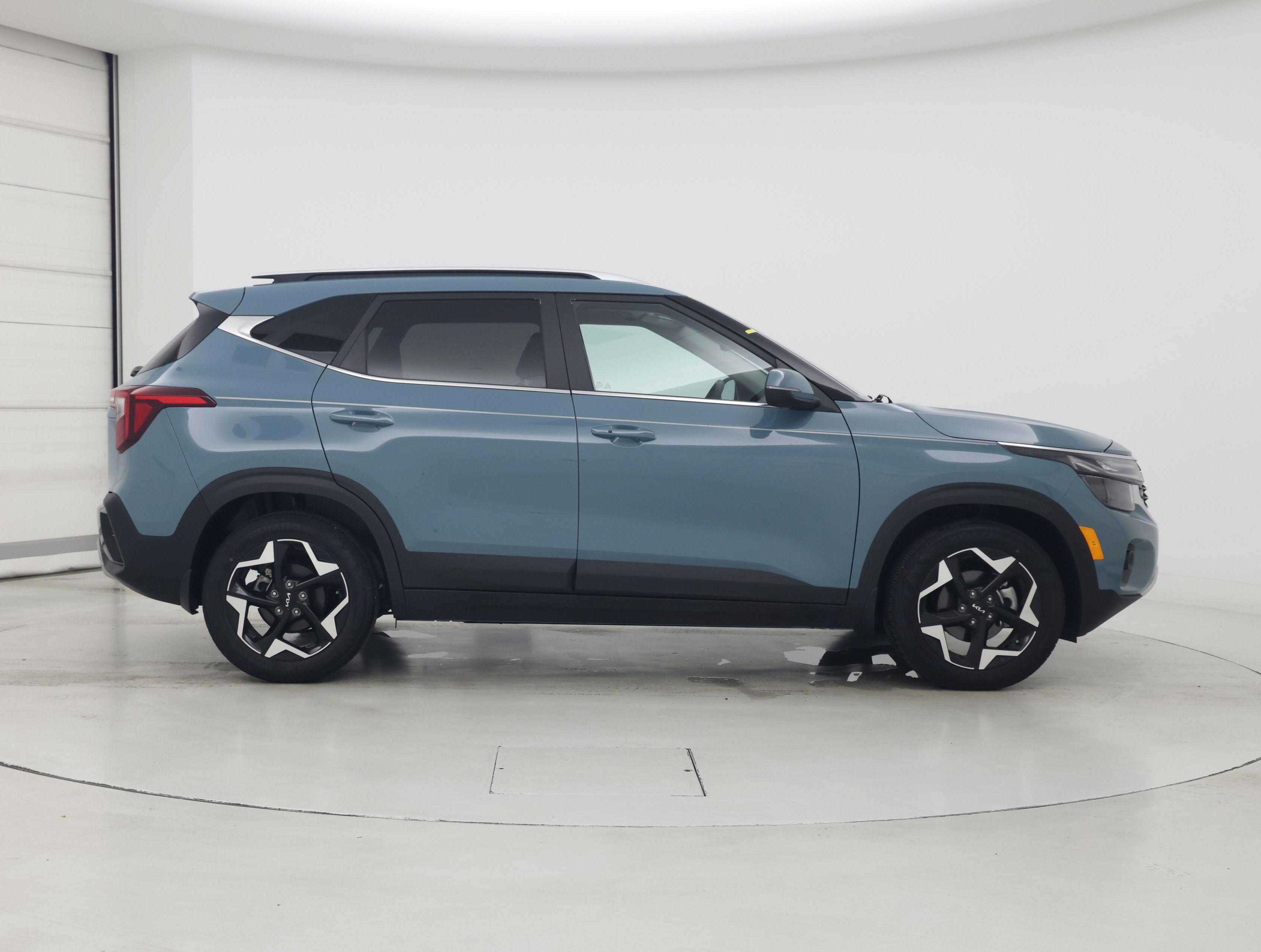 Thumbnail: 2024 Kia Seltos - 7