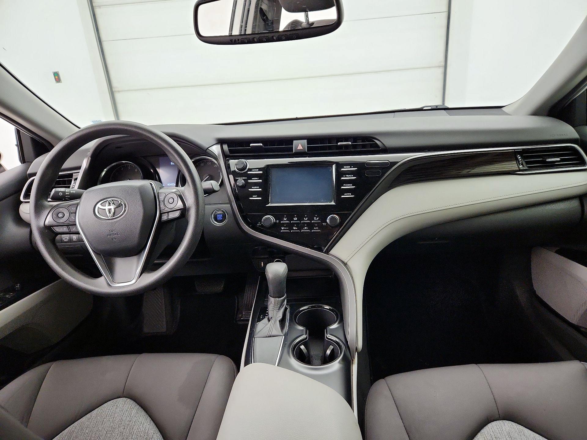Thumbnail: 2019 Toyota Camry - 9